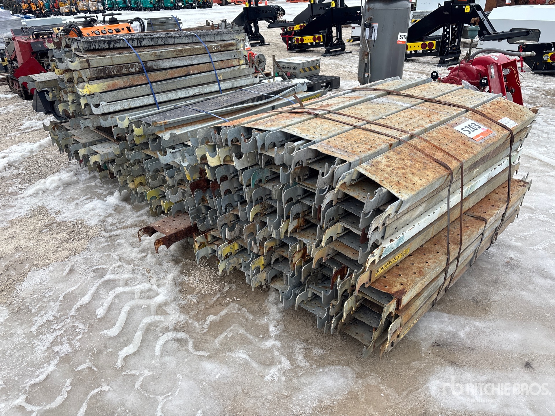 General Appearance with Bild, Ecke vorne rechts