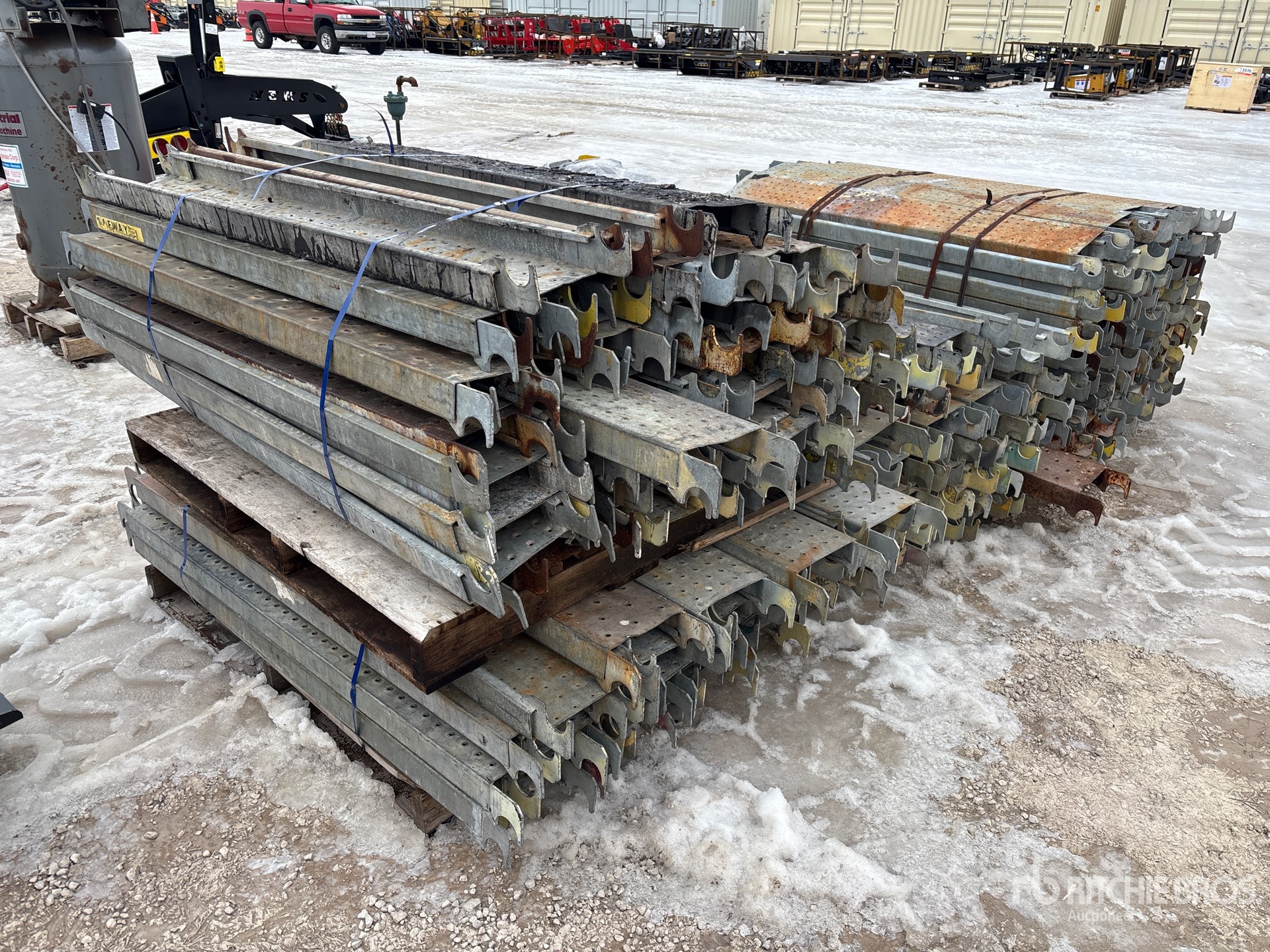 General Appearance with Bild, Ecke hinten rechts