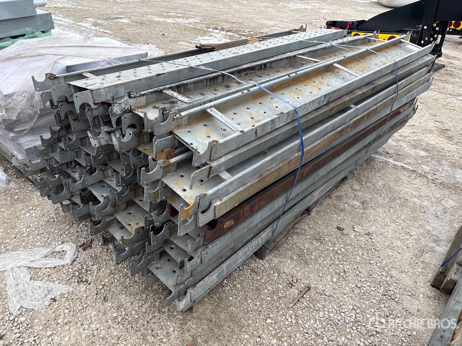 General Appearance with Bild, Ecke hinten rechts