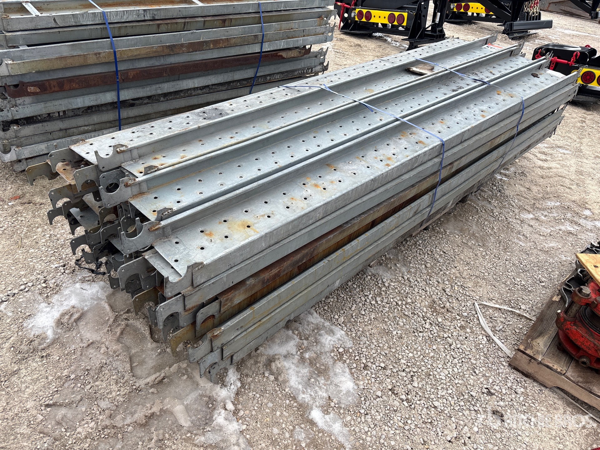 General Appearance with Bild, Ecke hinten rechts