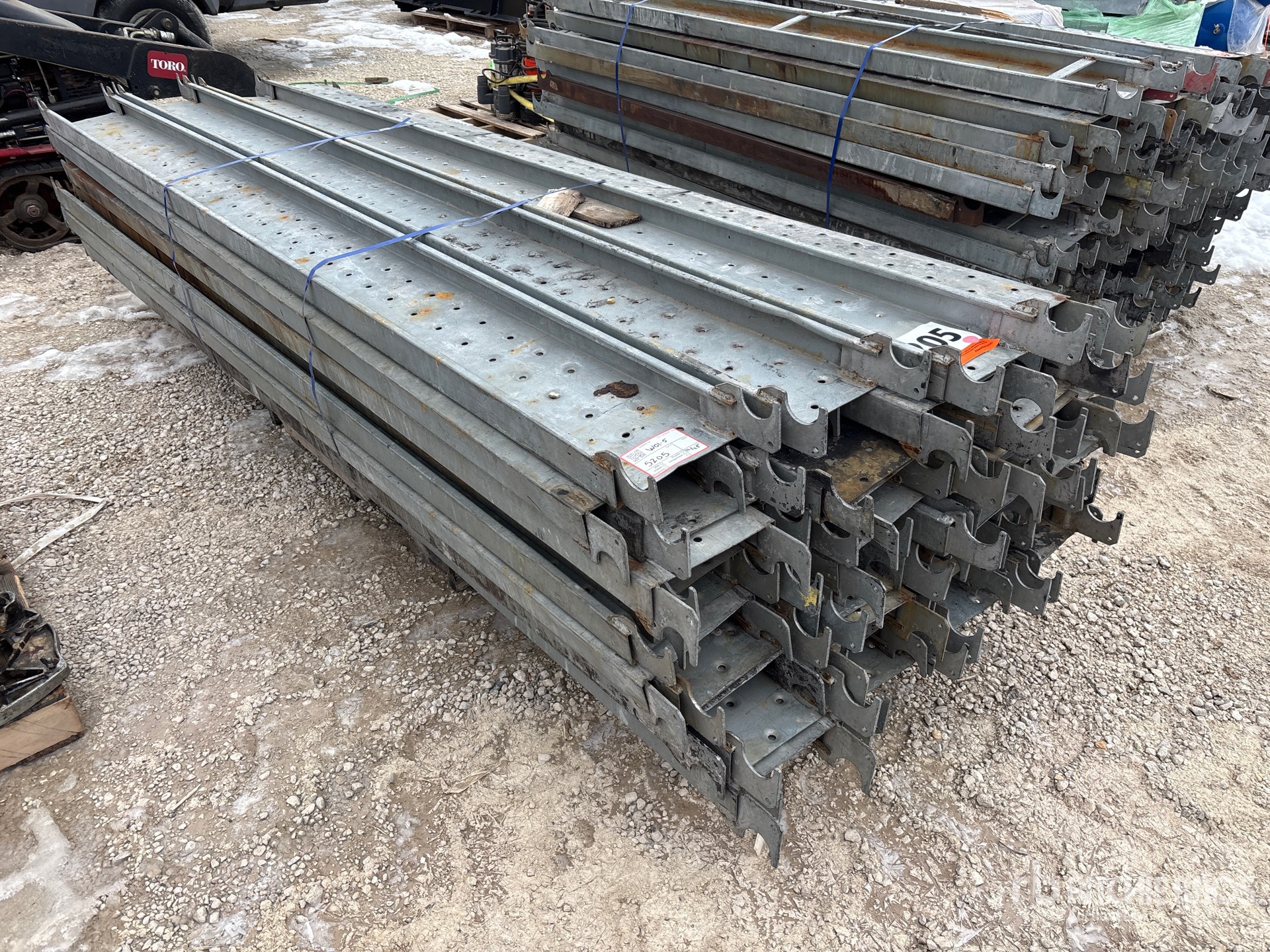 General Appearance with Bild, Ecke vorne rechts