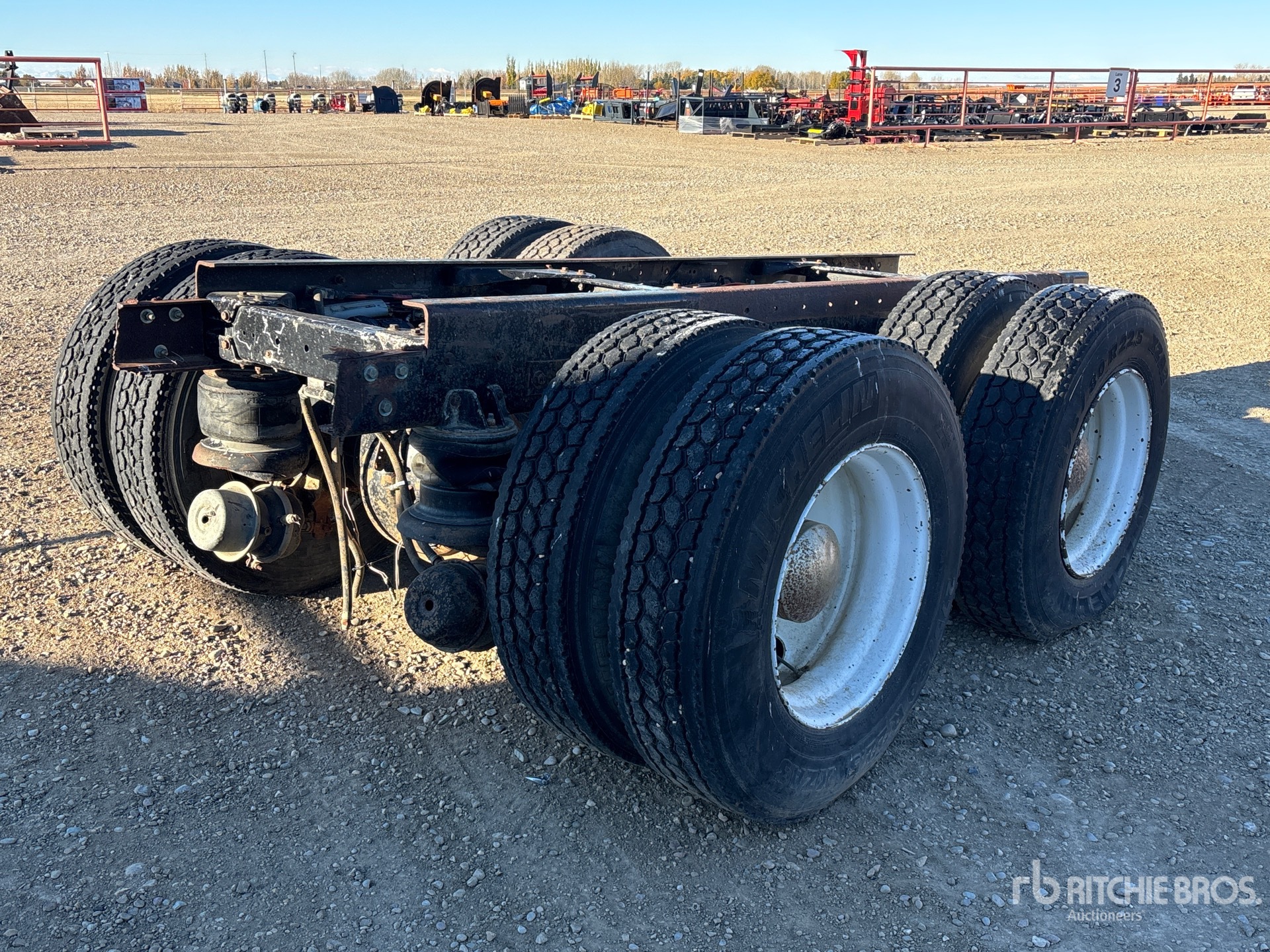 Aspect général with Image, coin arrière droit