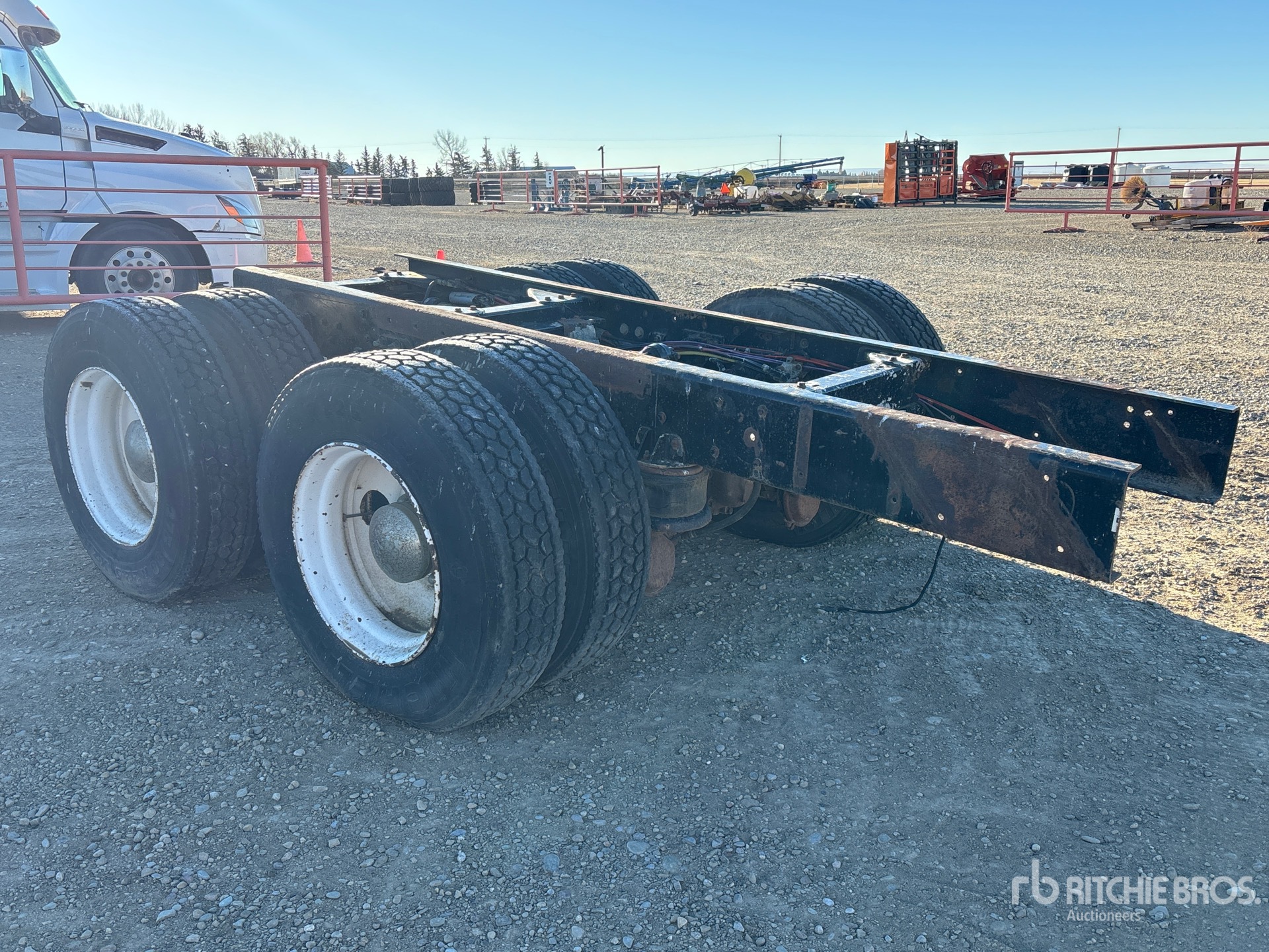 Aspect général with Image, coin avant droit