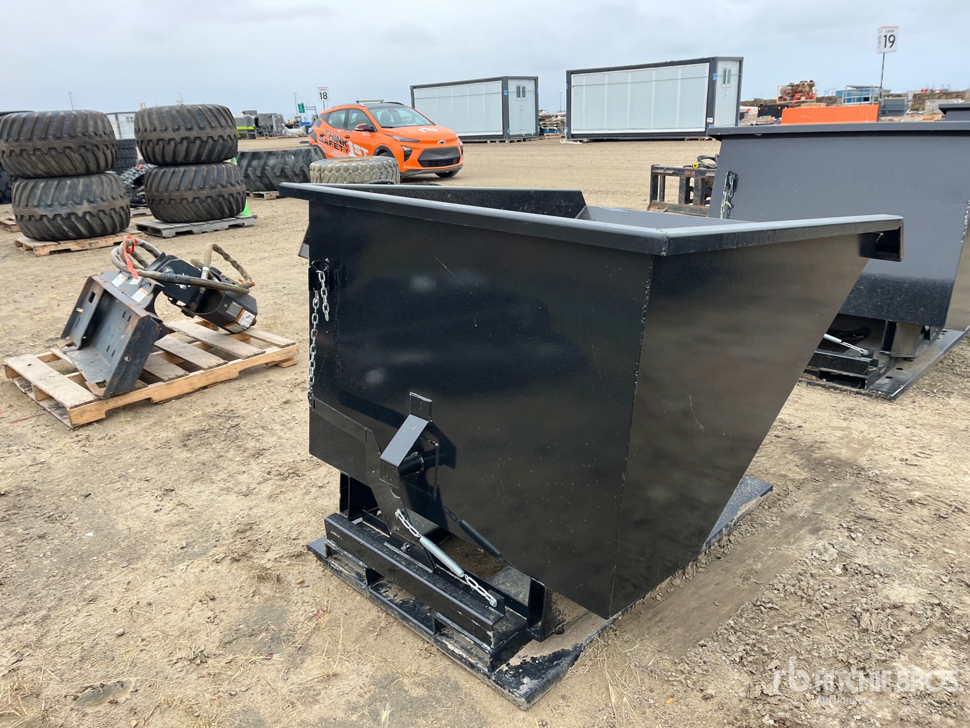 General Appearance with Picture, Right Rear Corner