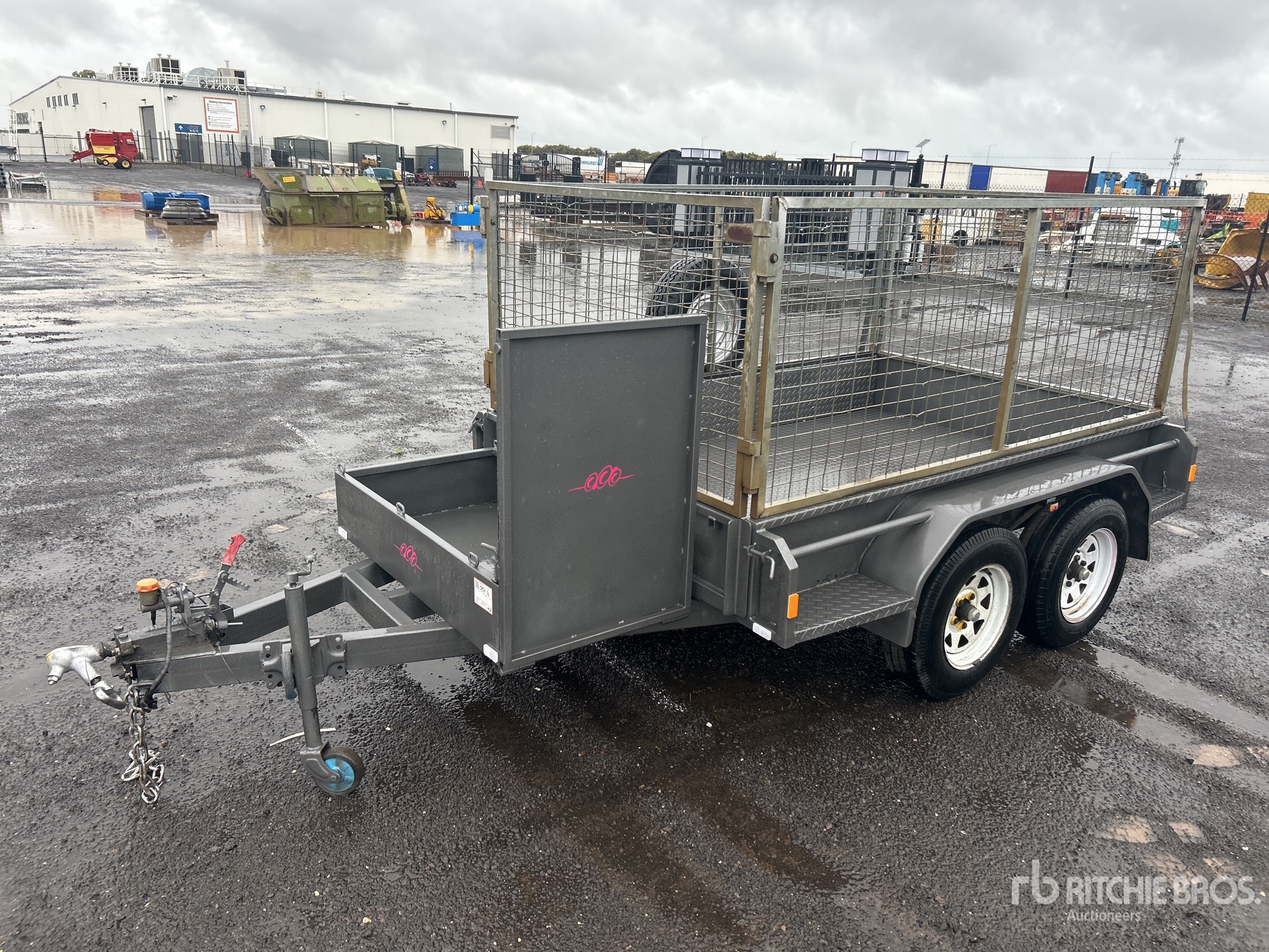 General Appearance with Picture, Right Front Corner