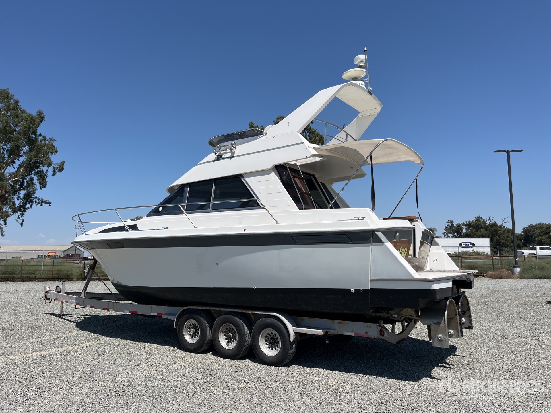 Aspect général with Image, coin arrière gauche