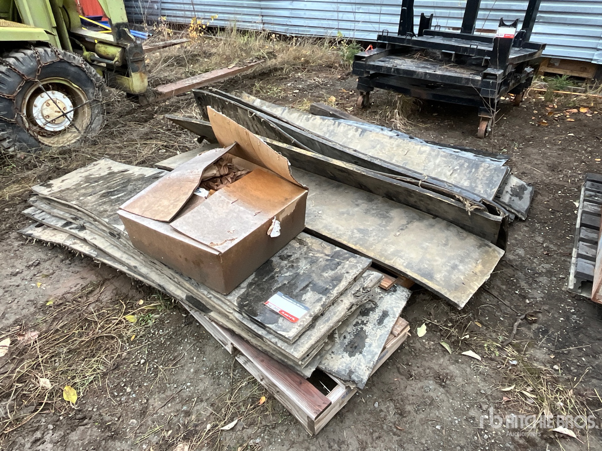 General Appearance with Foto, angolo anteriore sinistro