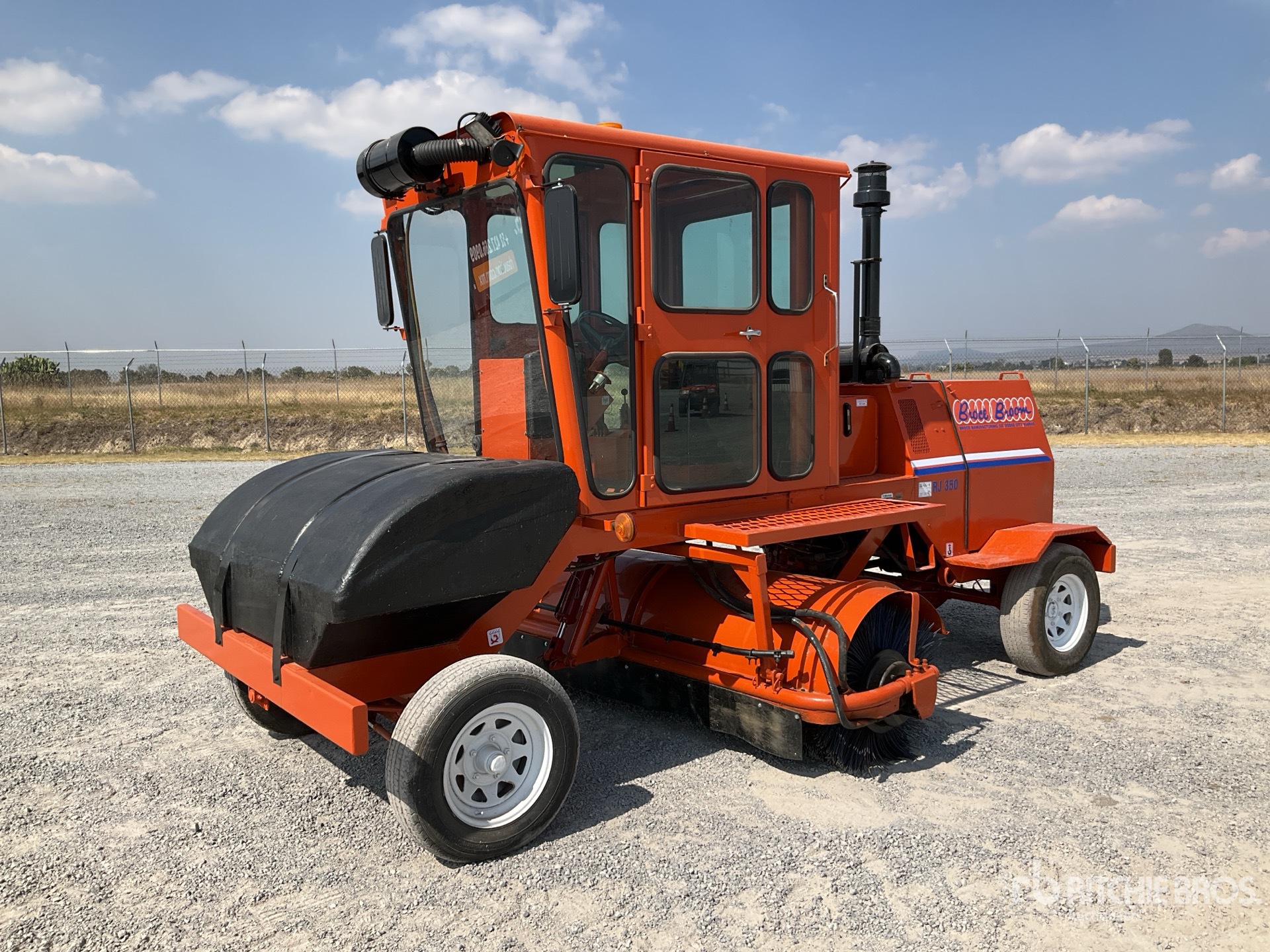 General Appearance with Featured Photo