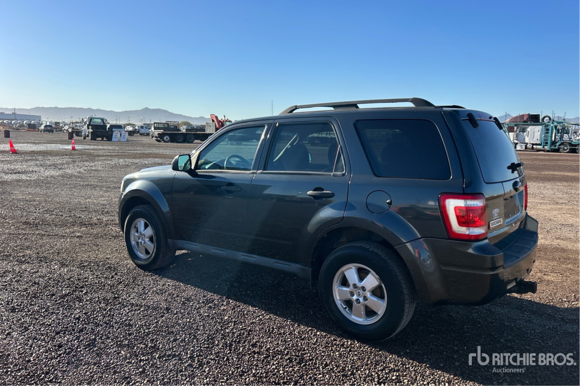 General Appearance with Bild, Ecke hinten links