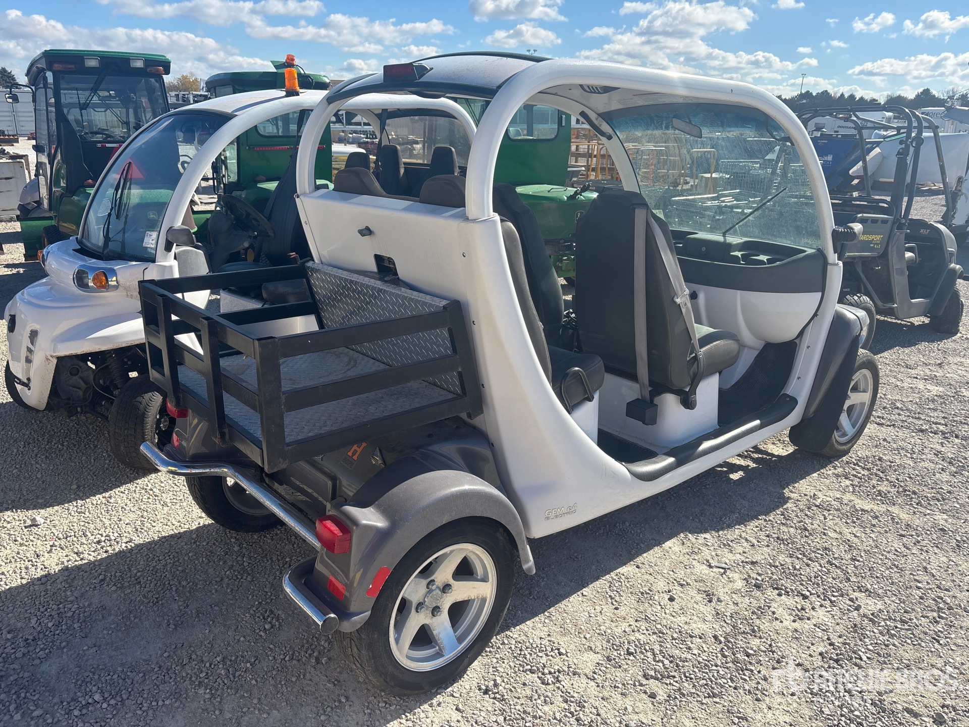 General Appearance with Picture, Right Rear Corner