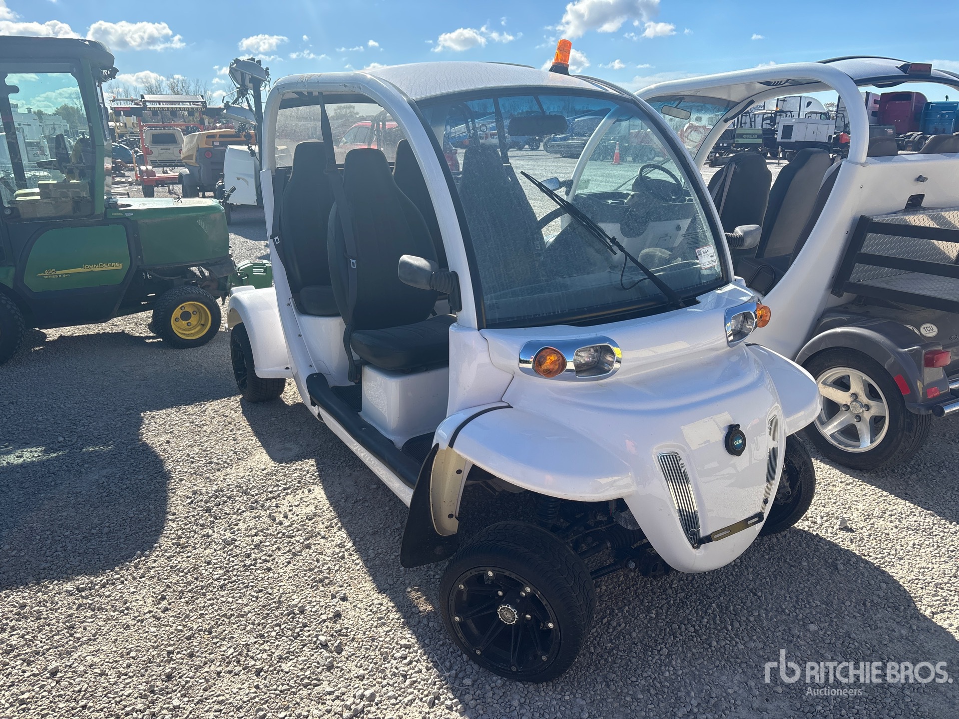 General Appearance with Picture, Right Front Corner