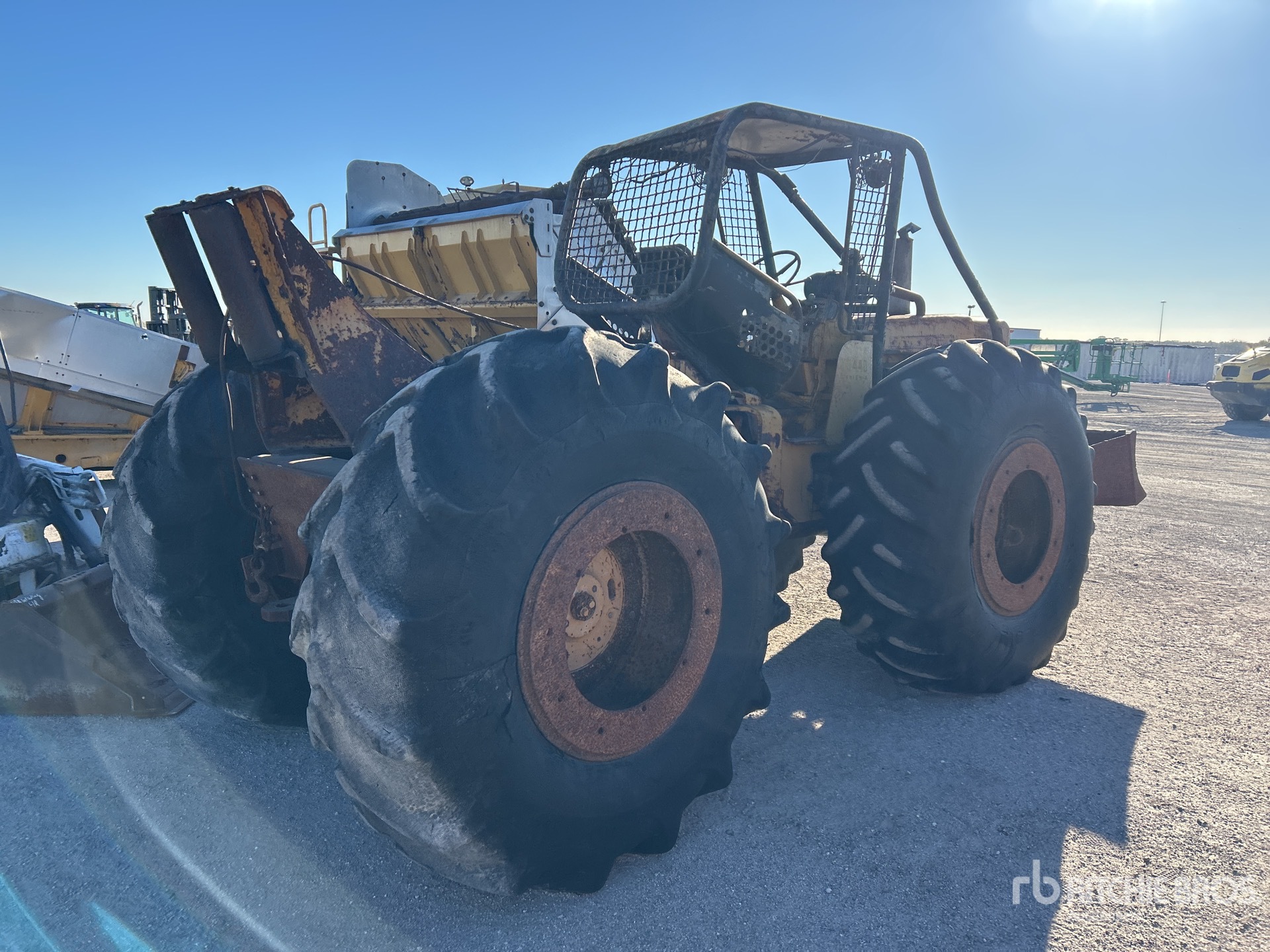 General Appearance with Foto, angolo anteriore sinistro