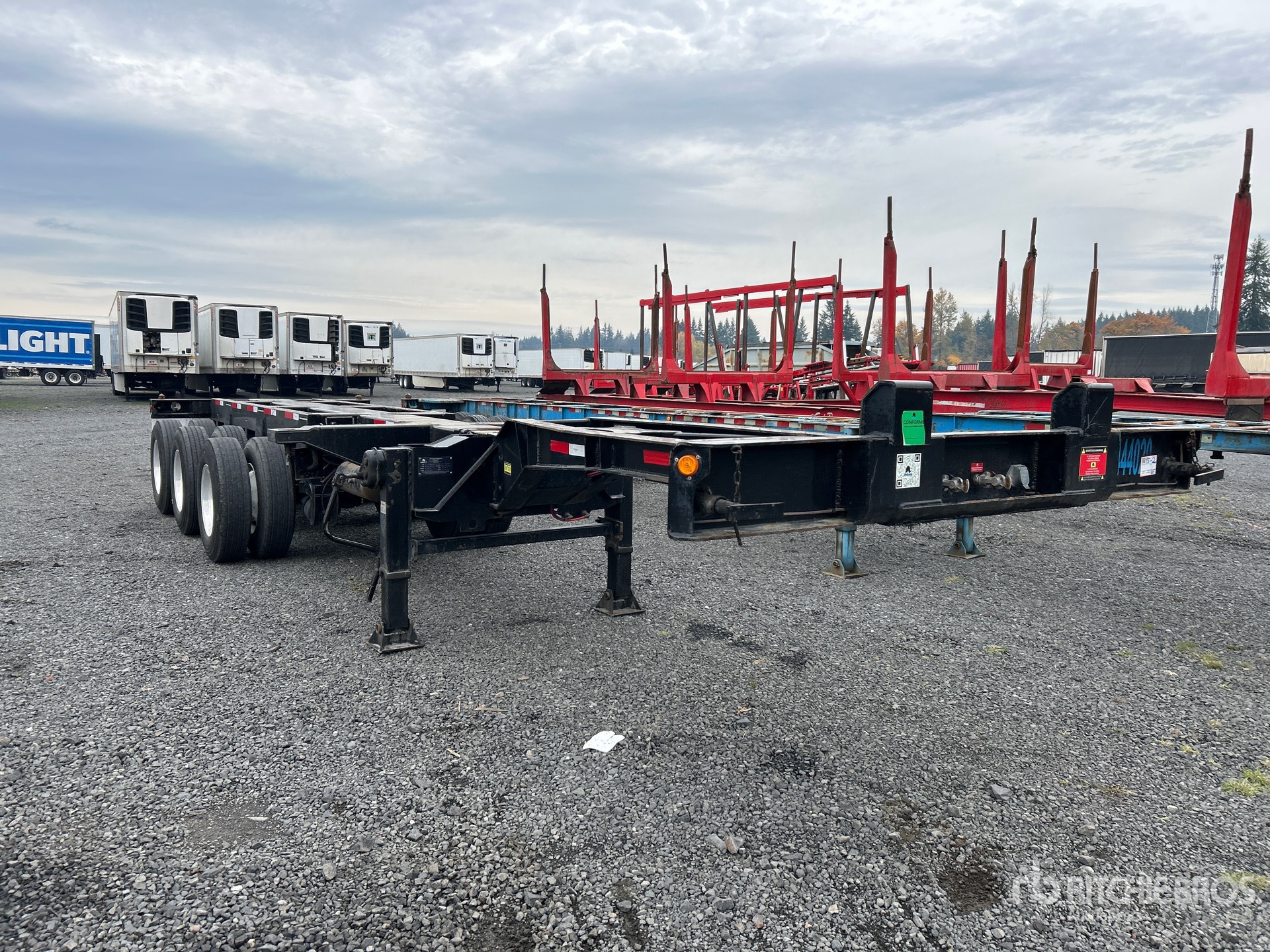 General Appearance with Bild, Ecke vorne rechts