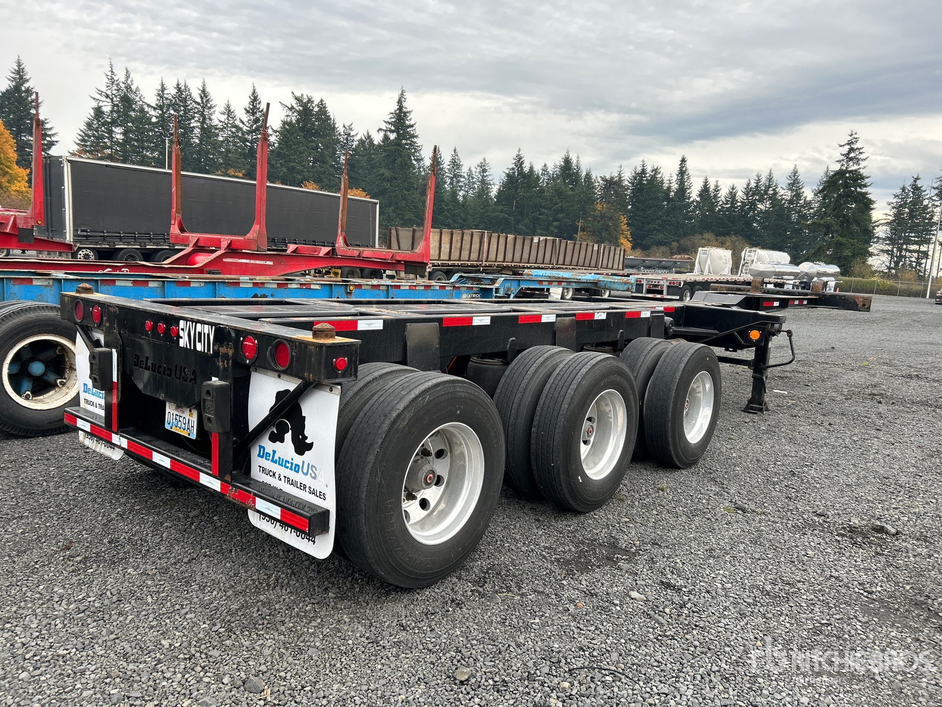 General Appearance with Bild, Ecke hinten rechts