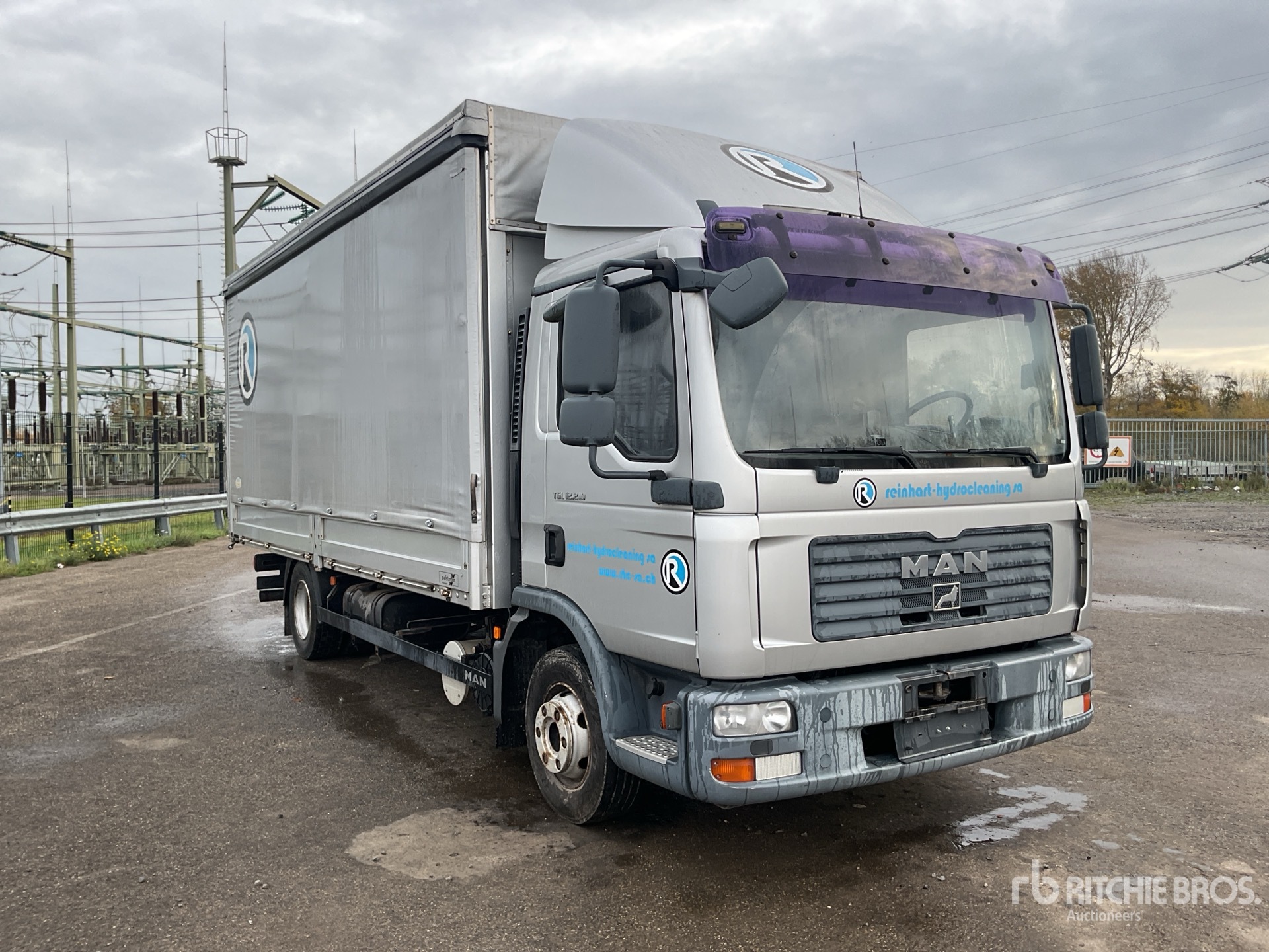 General Appearance with Picture, Right Front Corner