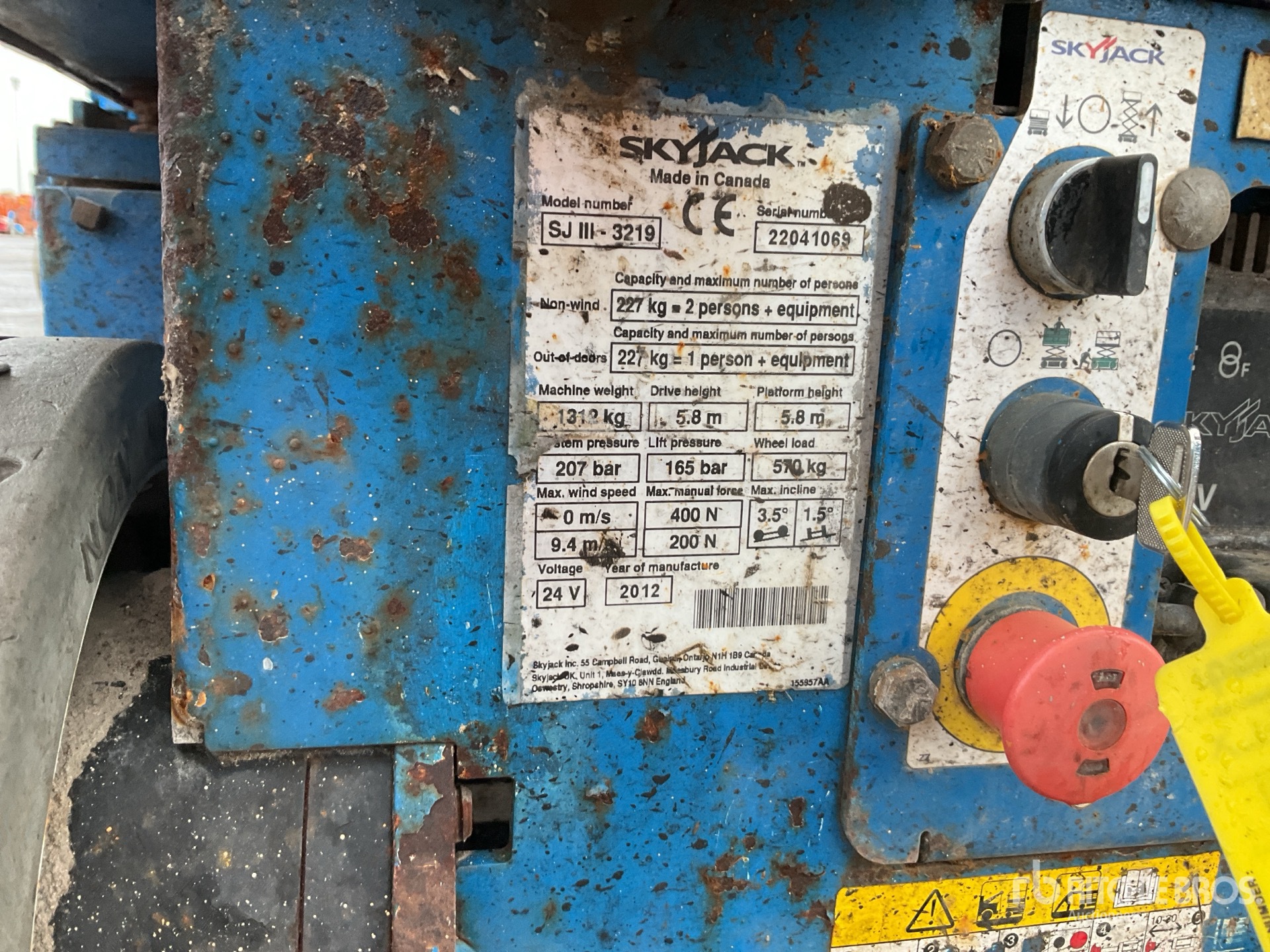 General Appearance with Seriennummer / FIN