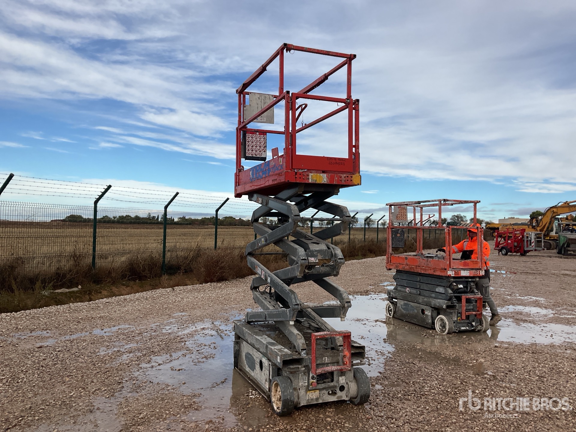 General Appearance with Imagen: esquina trasera izquierda