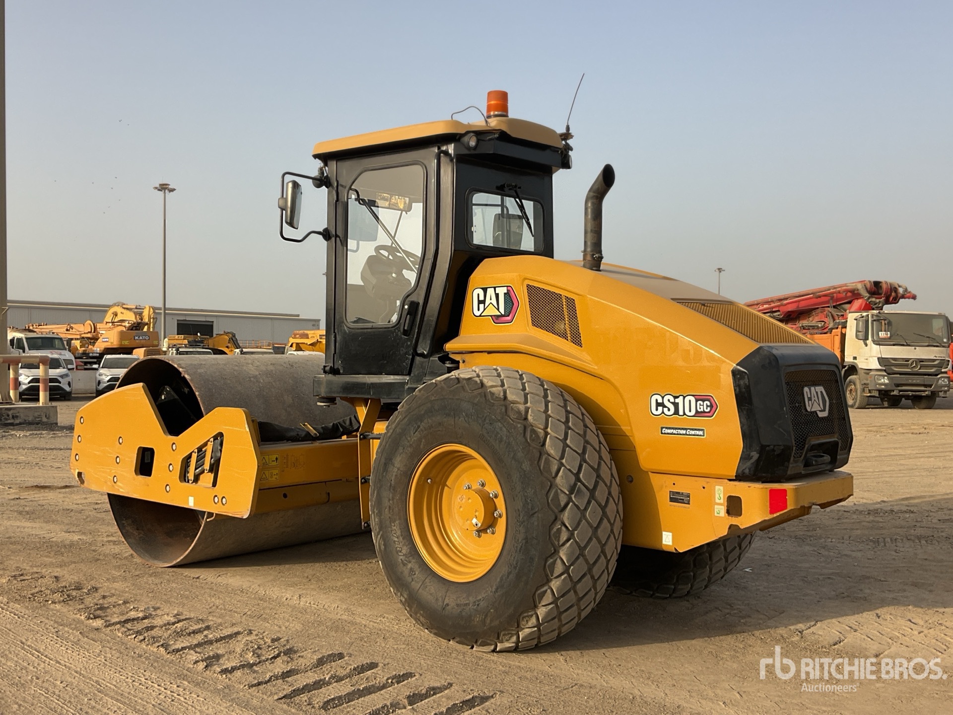 General Appearance with Bild, Ecke hinten links