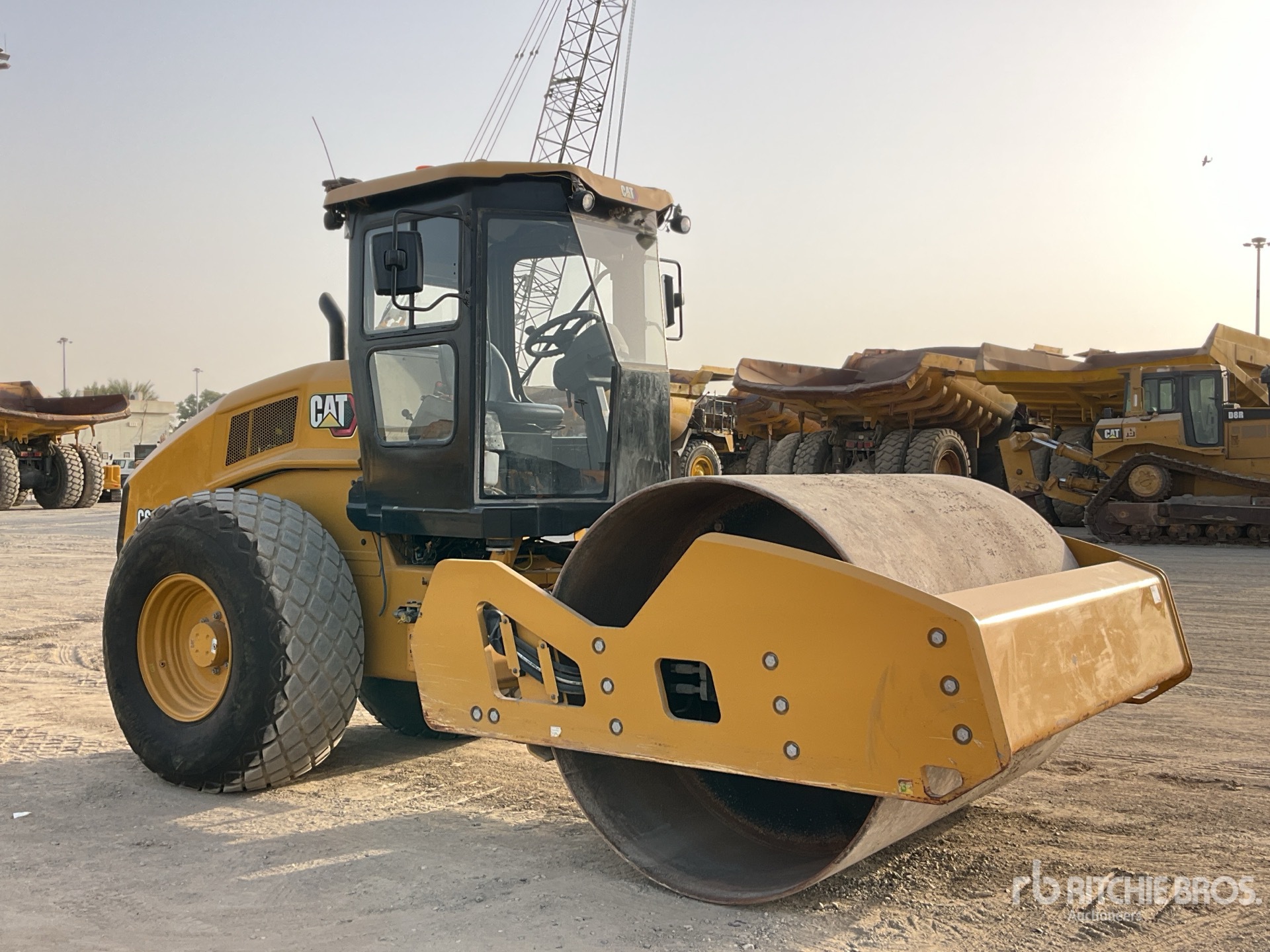 General Appearance with Bild, Ecke vorne rechts