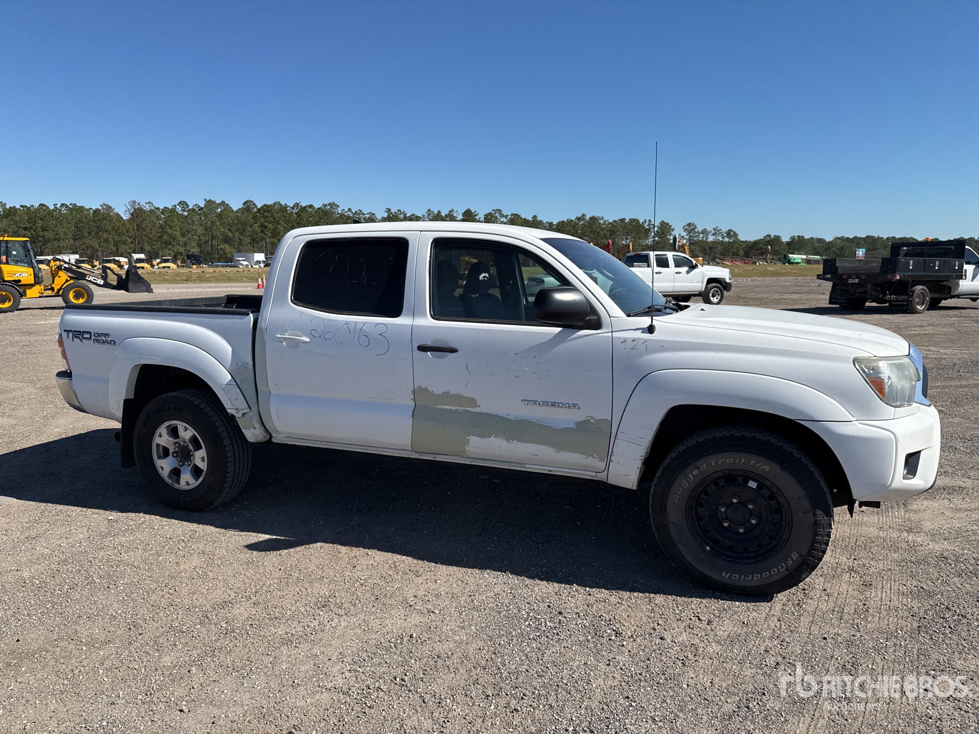 General Appearance with Foto, angolo anteriore destro