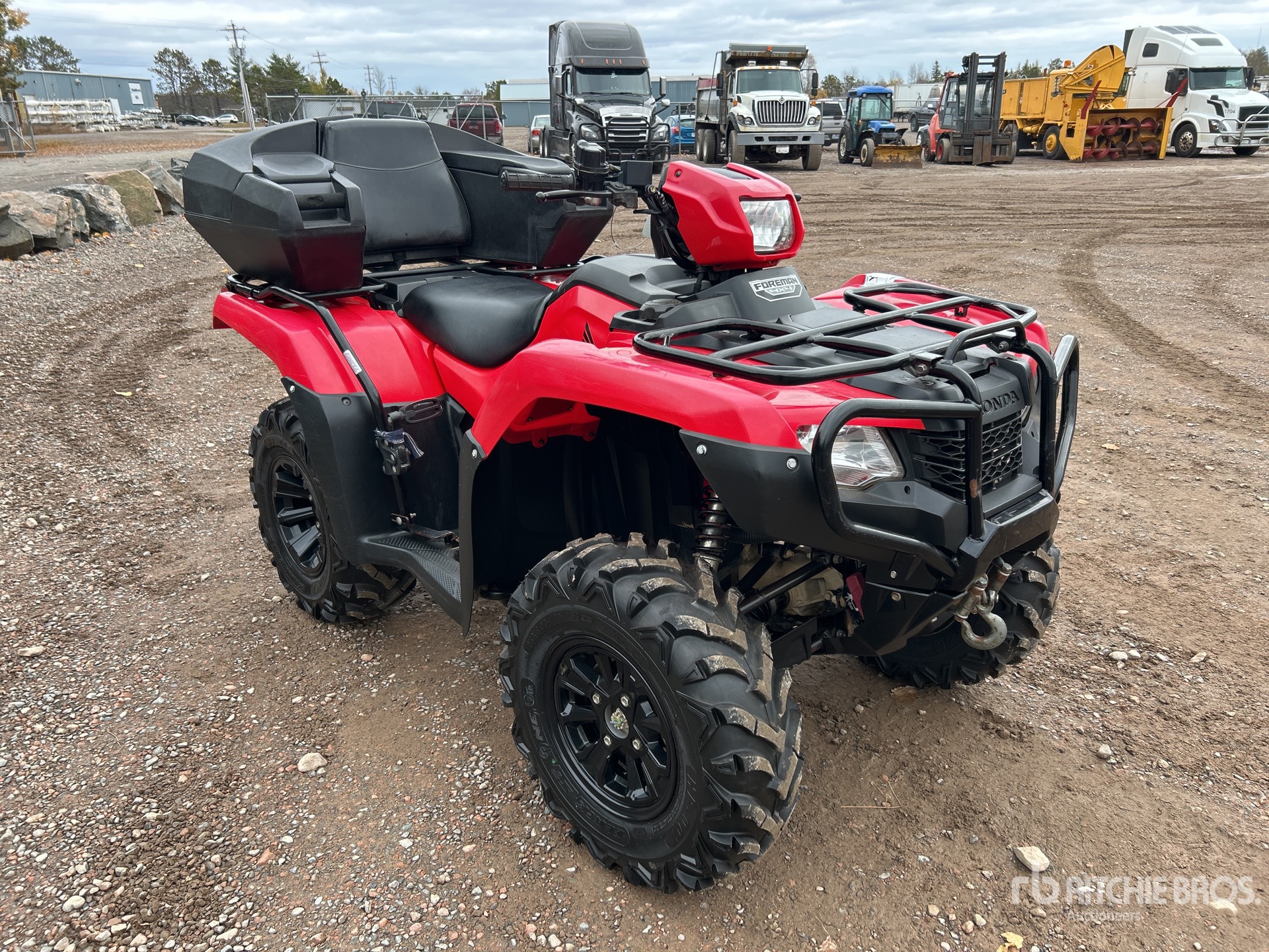 General Appearance with Bild, Ecke vorne rechts