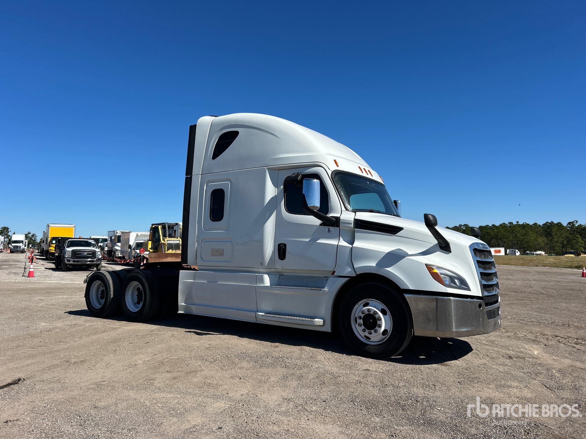 General Appearance with Foto, angolo anteriore destro