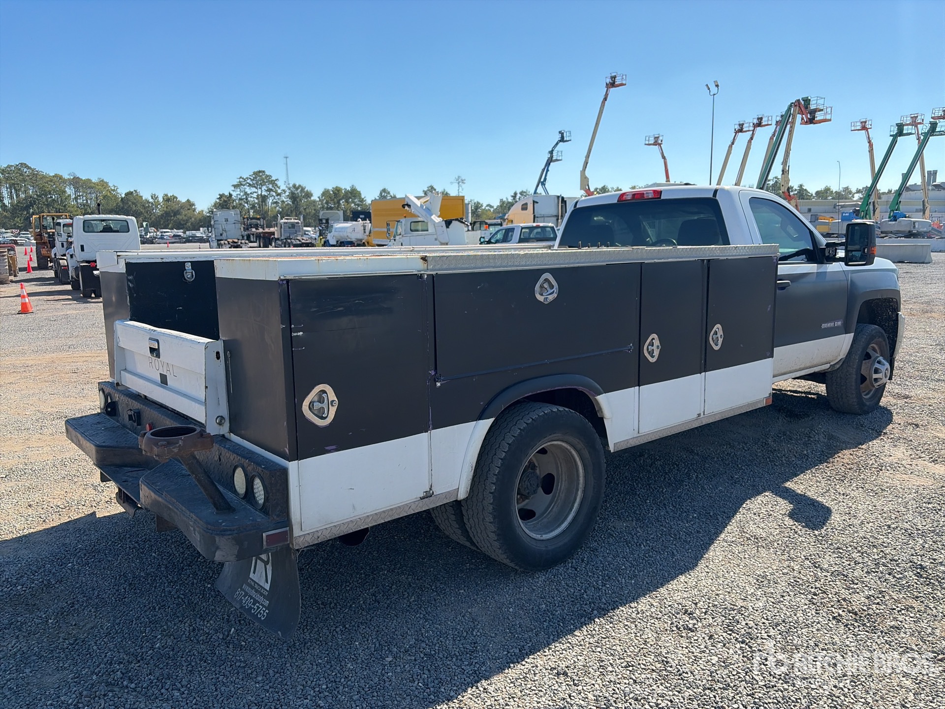 General Appearance with Picture, Right Rear Corner