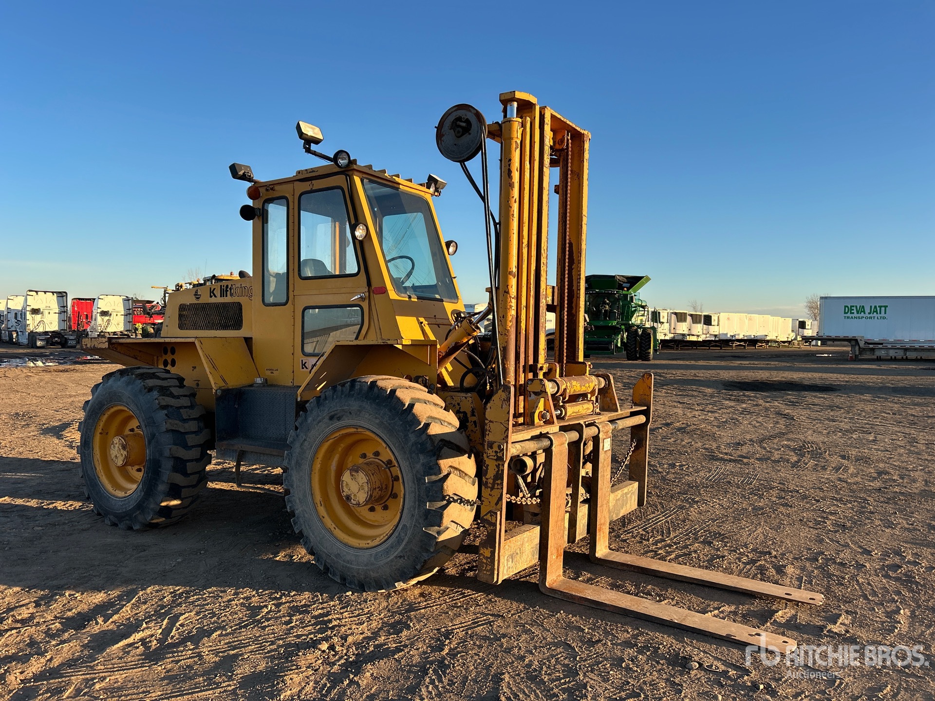 Aspect général with Image, coin avant droit