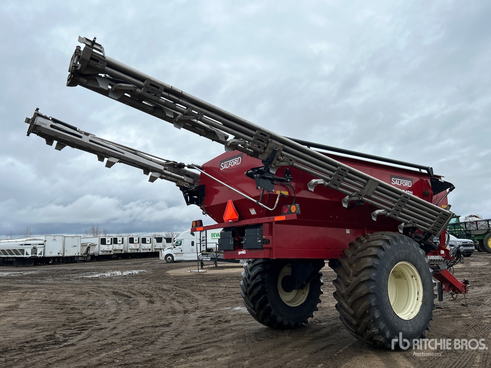 General Appearance with Foto, angolo anteriore sinistro