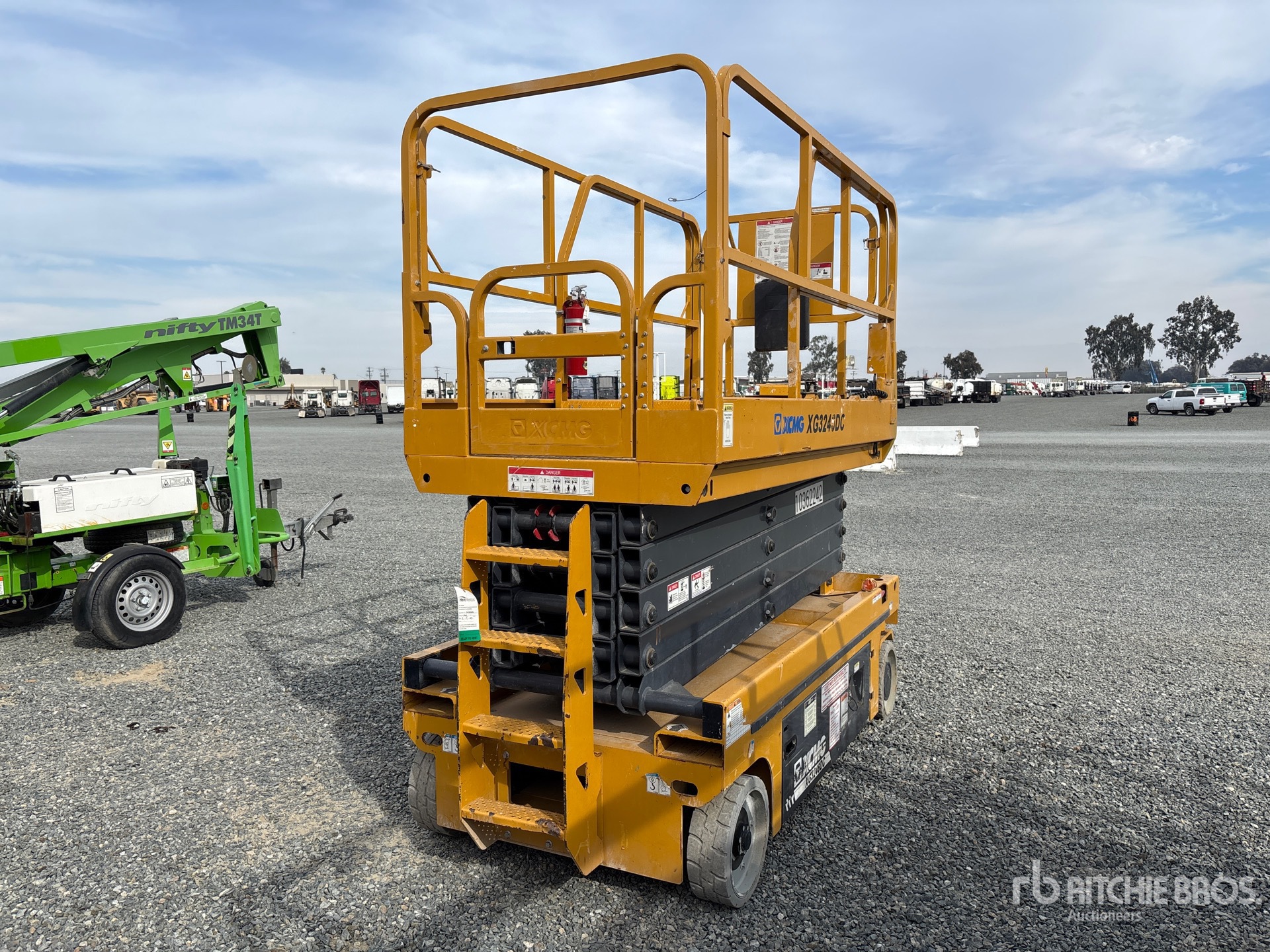 General Appearance with Bild, Ecke hinten rechts