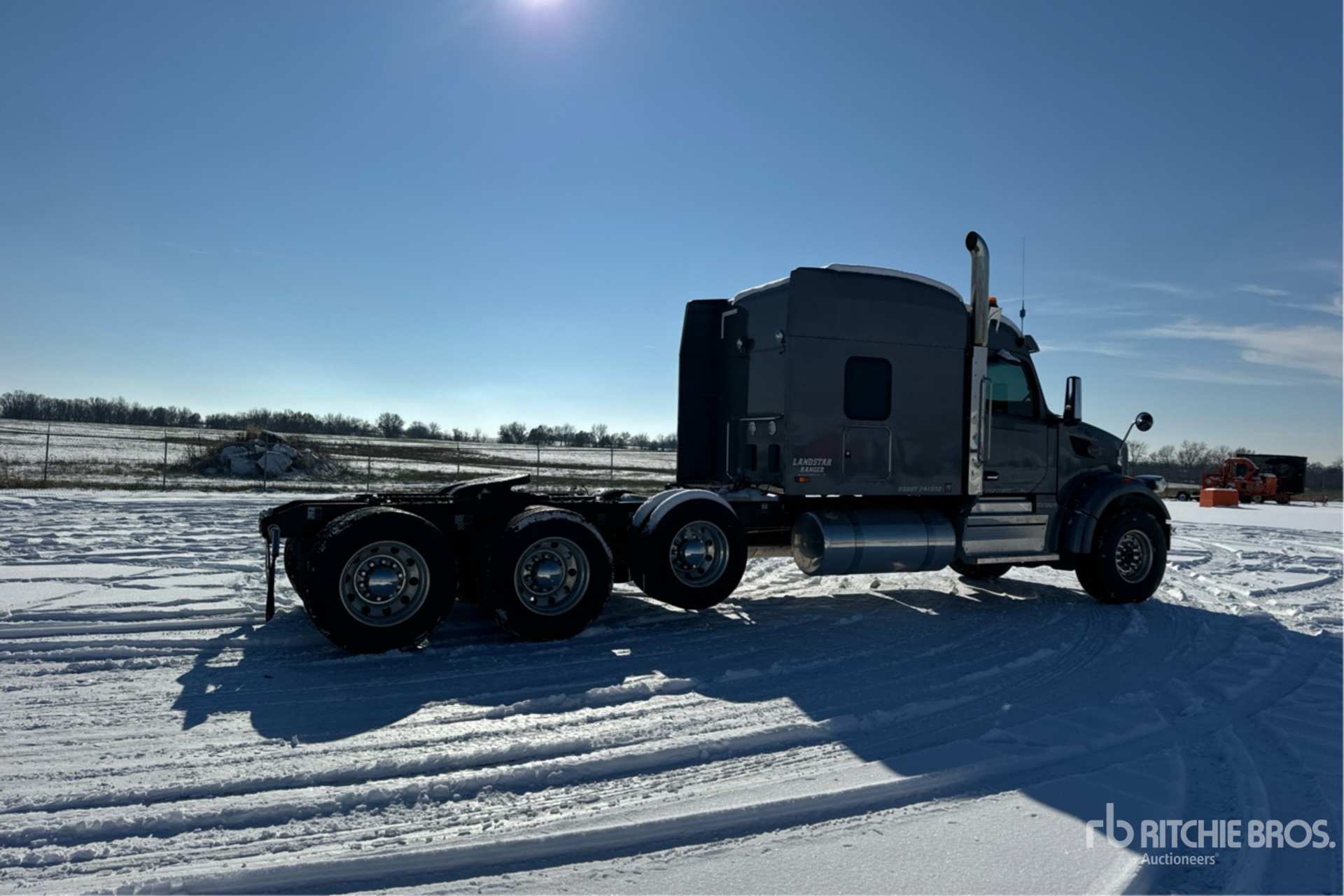 General Appearance with Imagen: esquina trasera derecha