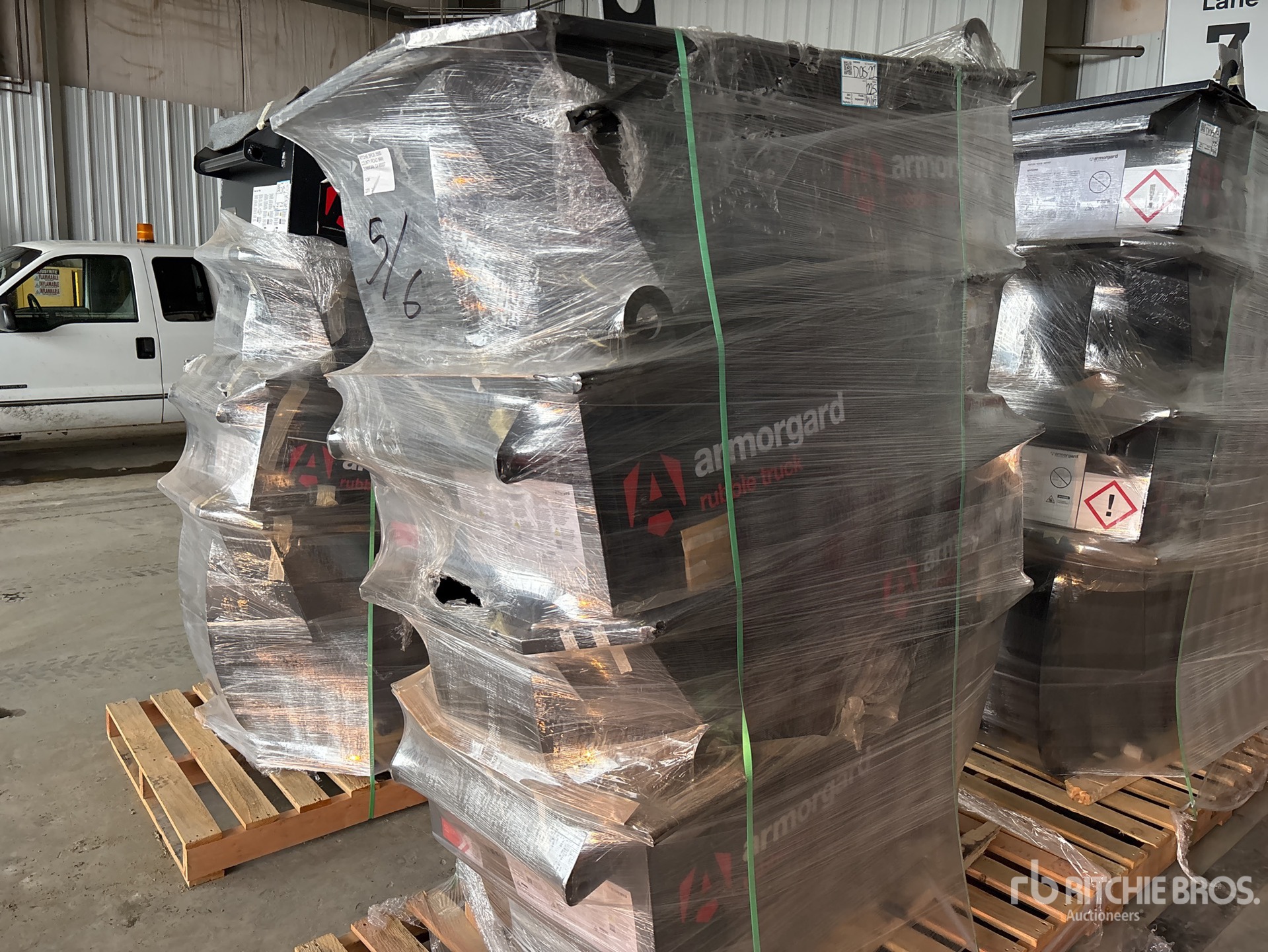 General Appearance with Featured Photo