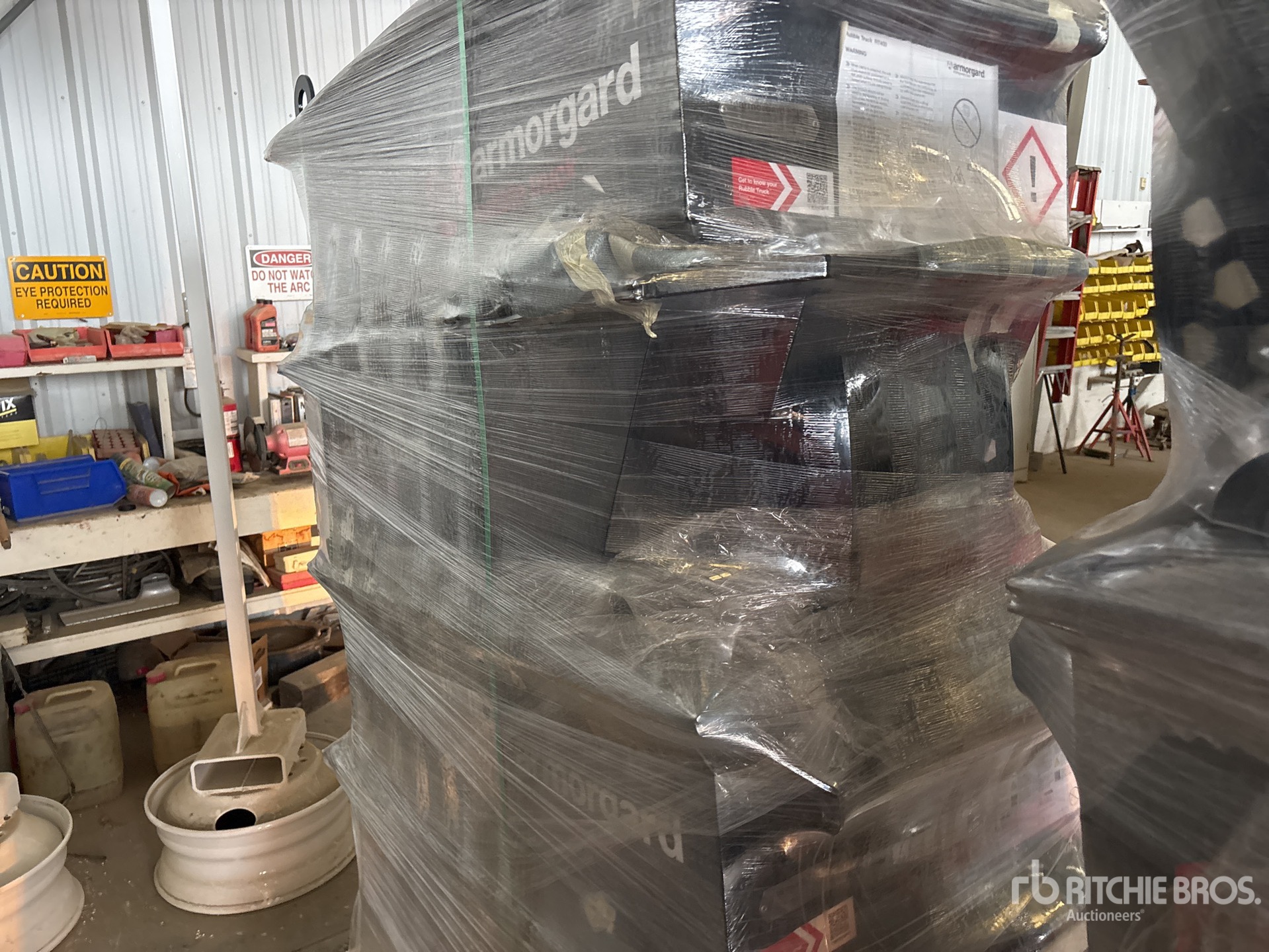 General Appearance with Picture, Right Front Corner