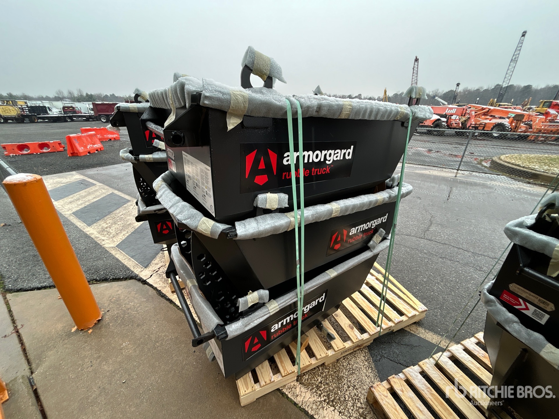 General Appearance with Picture, Right Rear Corner