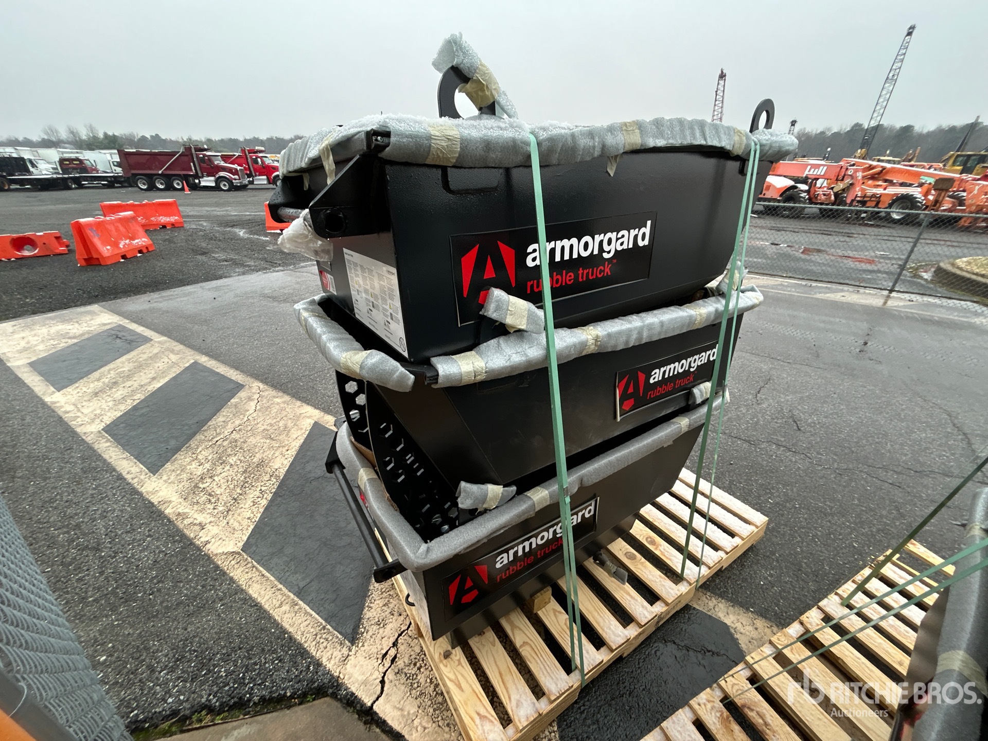 General Appearance with Picture, Right Rear Corner