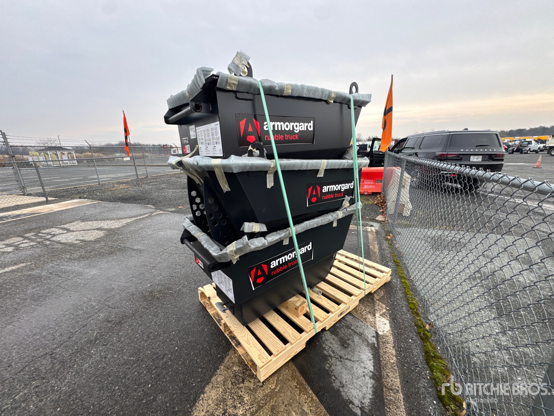 General Appearance with Picture, Right Rear Corner