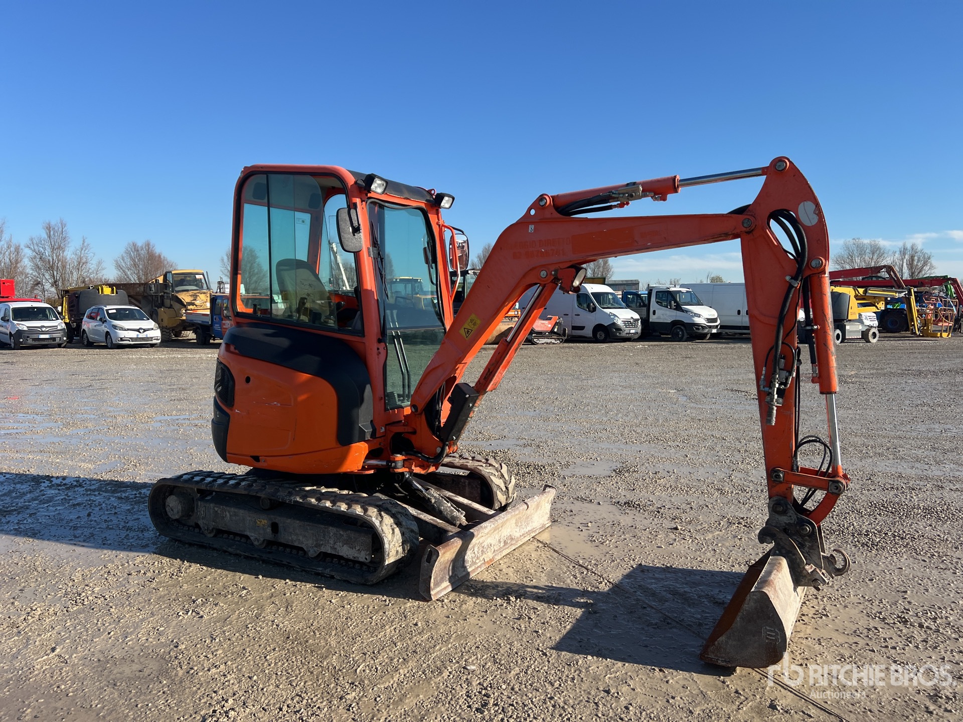 General Appearance with Picture, Right Front Corner