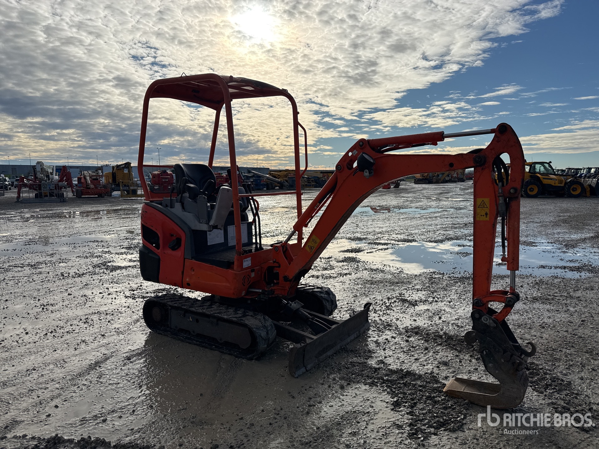 General Appearance with Picture, Right Front Corner