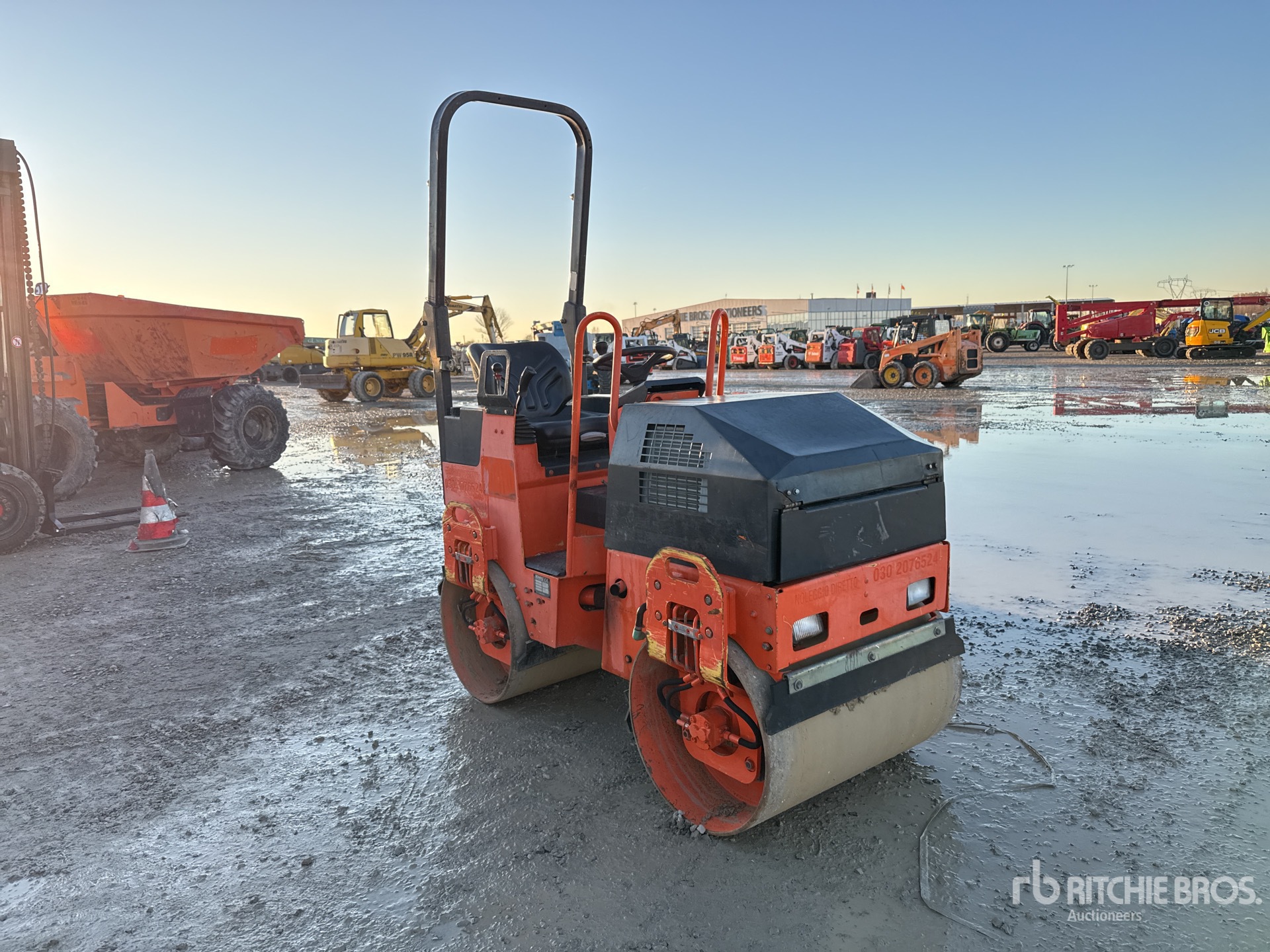 General Appearance with Picture, Right Front Corner