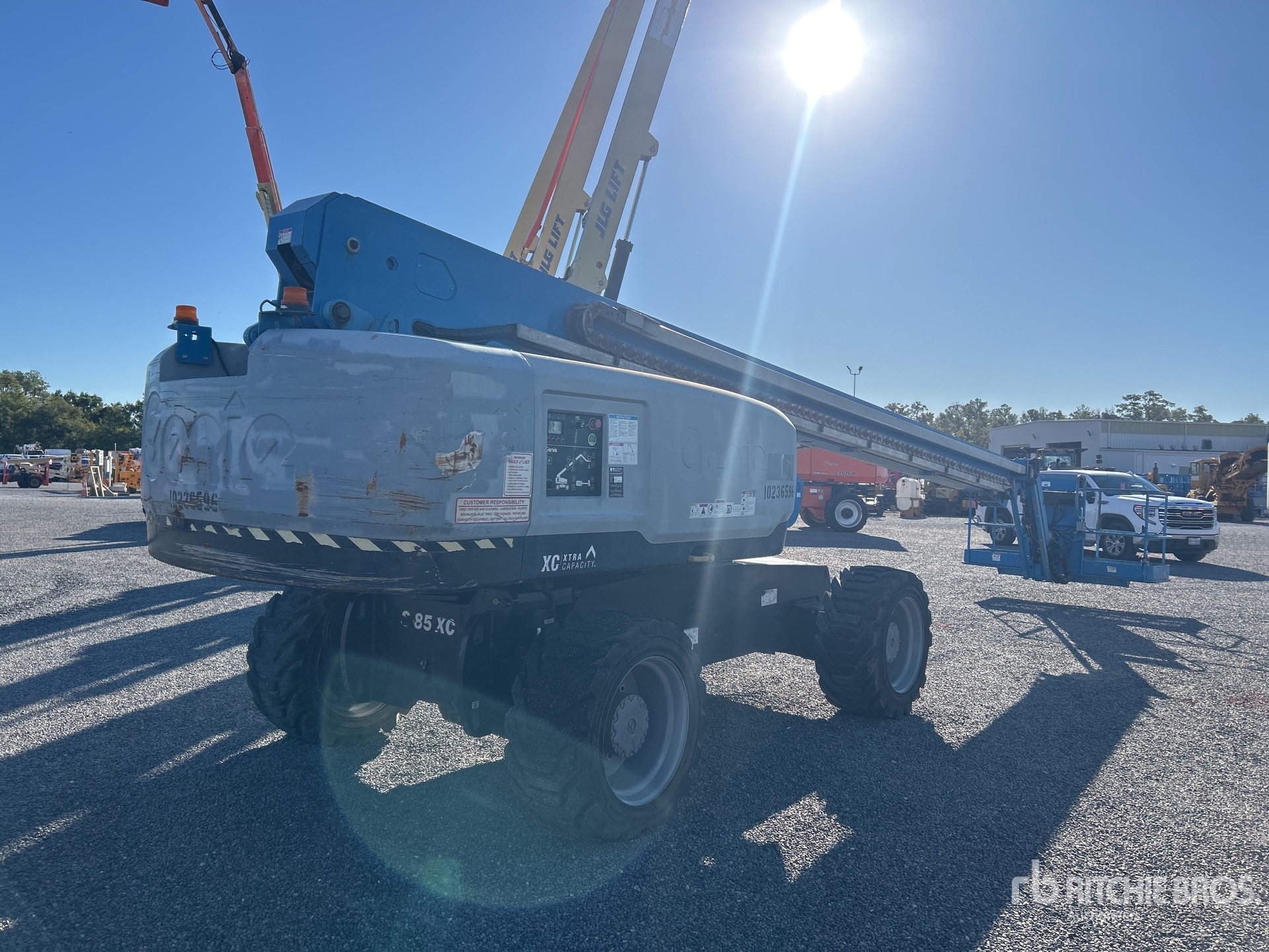 General Appearance with Picture, Right Rear Corner