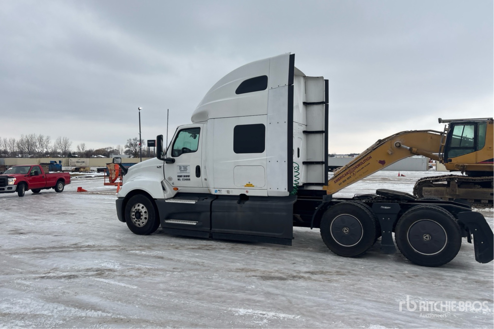Aspect général with Image, coin arrière gauche