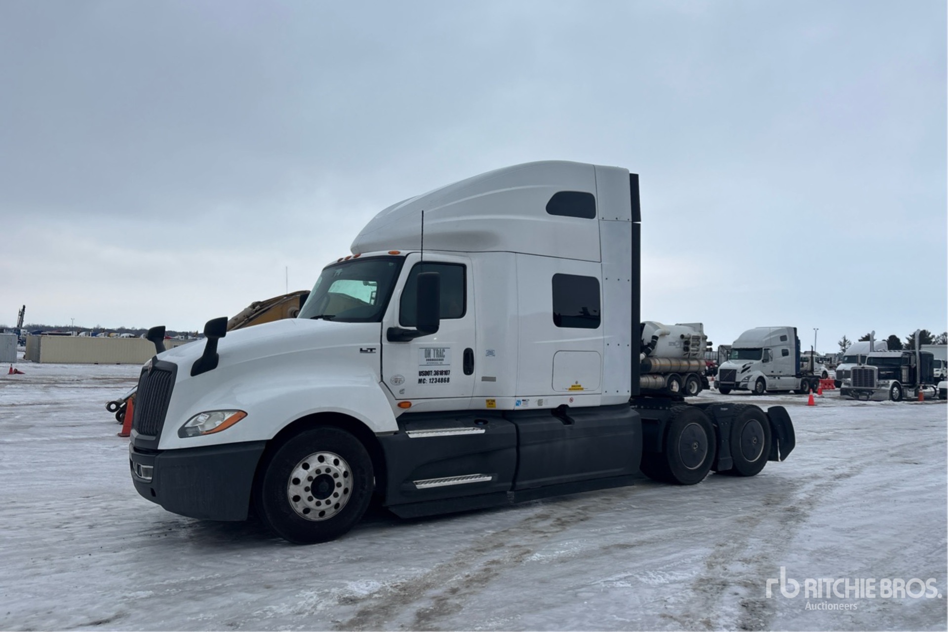 Aspect général with Image, coin avant gauche
