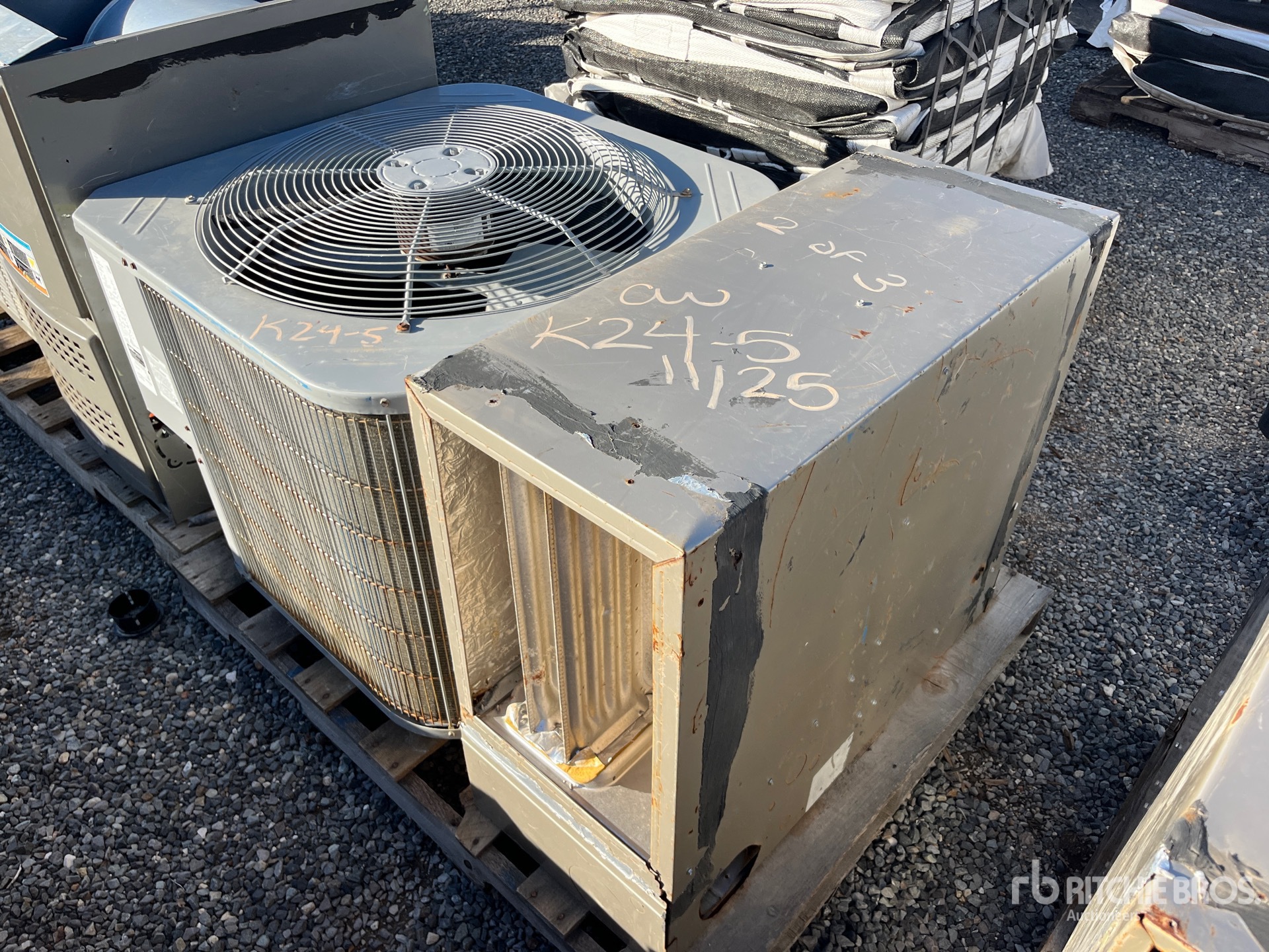 General Appearance with Image, coin arrière droit