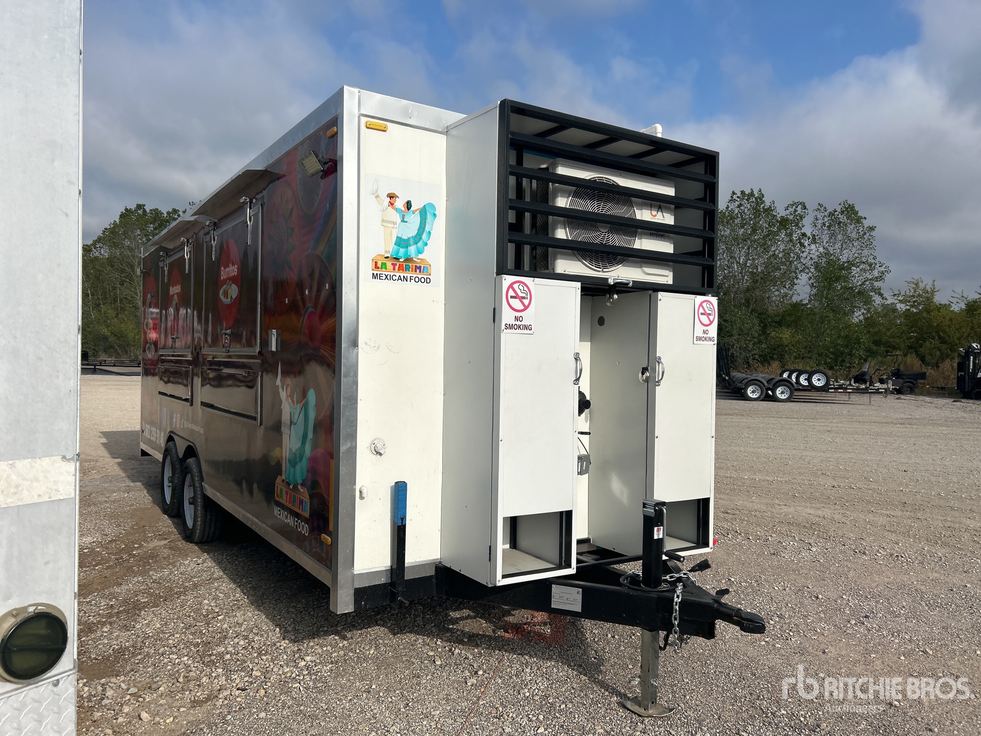 General Appearance with Bild, Ecke vorne rechts