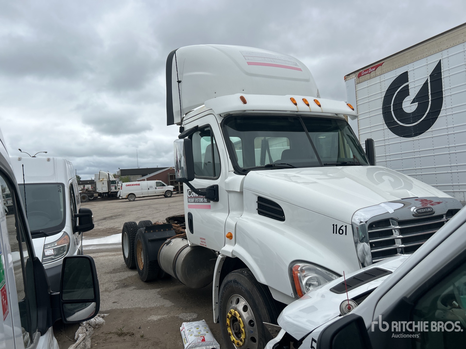 General Appearance with Image, coin avant droit