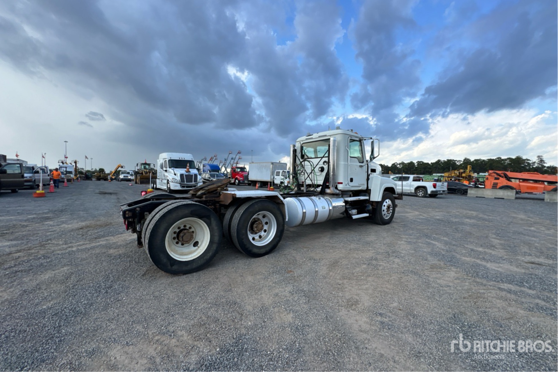 General Appearance with Image, coin arrière droit