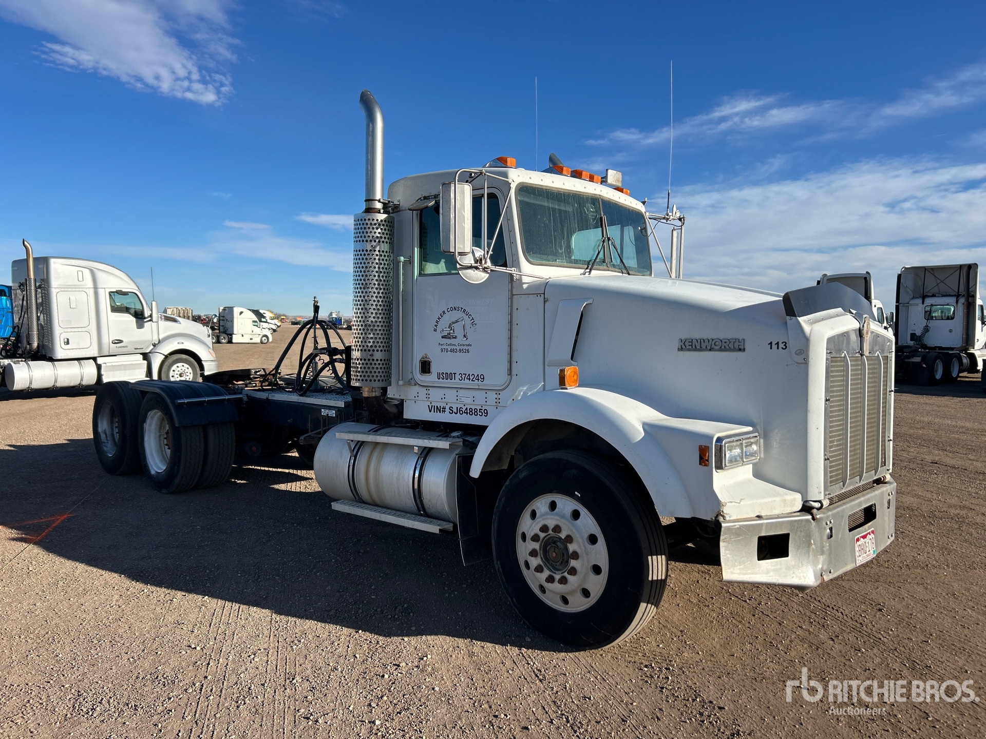 General Appearance with Picture, Right Front Corner