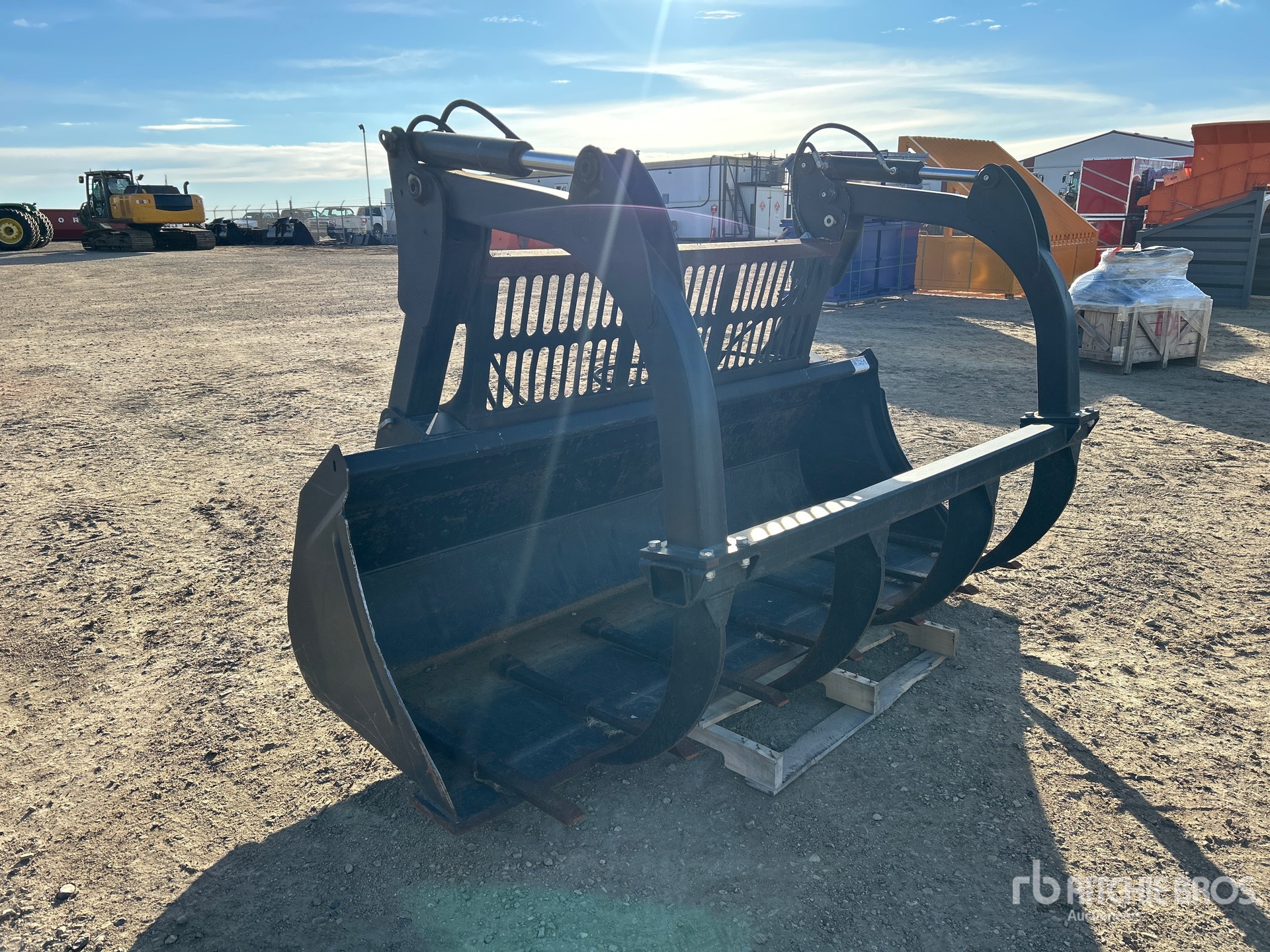 General Appearance with Picture, Right Front Corner