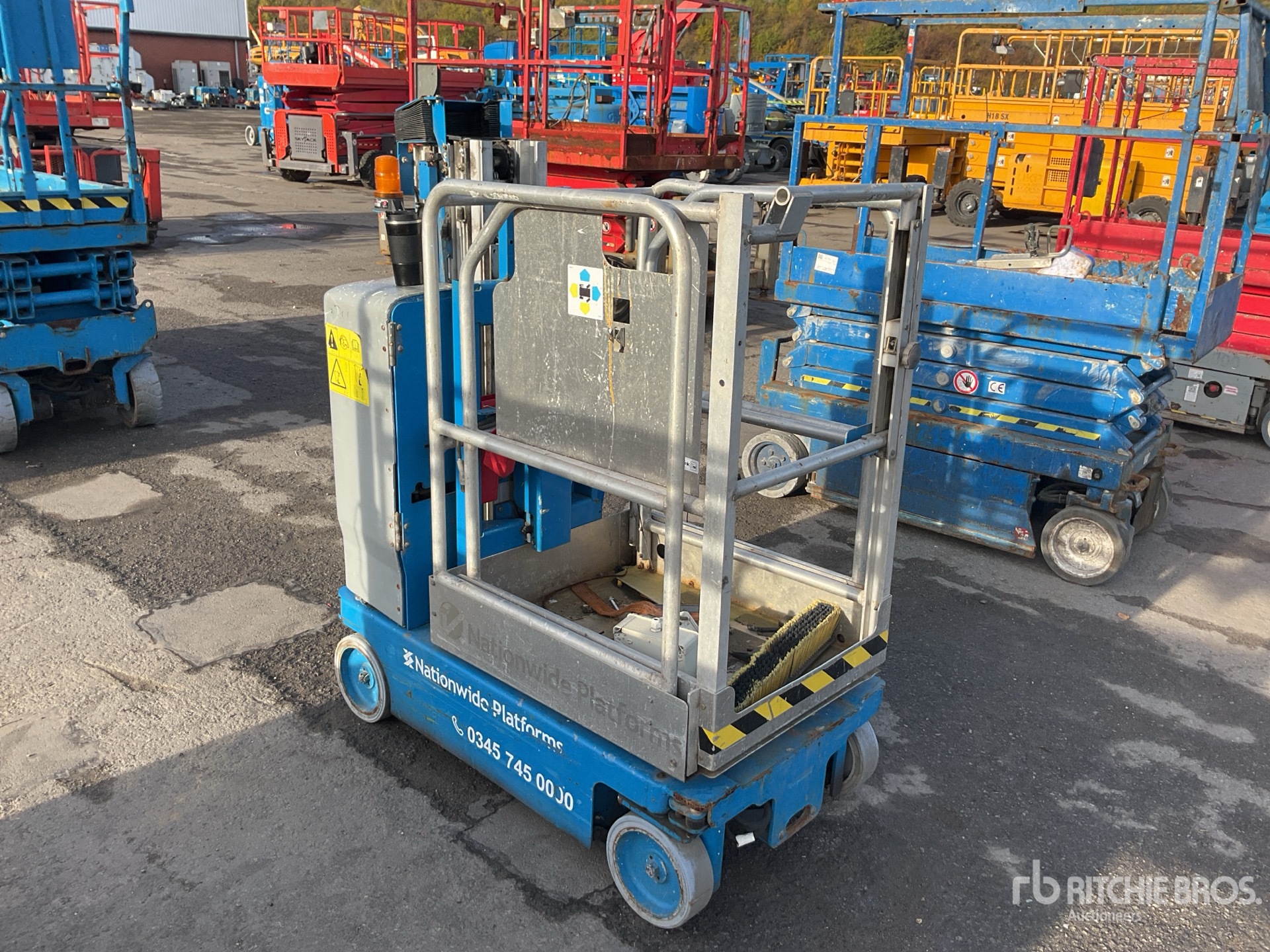 General Appearance with Bild, Ecke vorne rechts