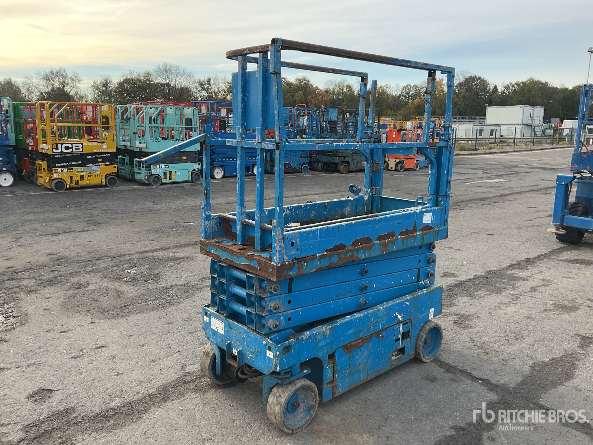 General Appearance with Bild, Ecke vorne links